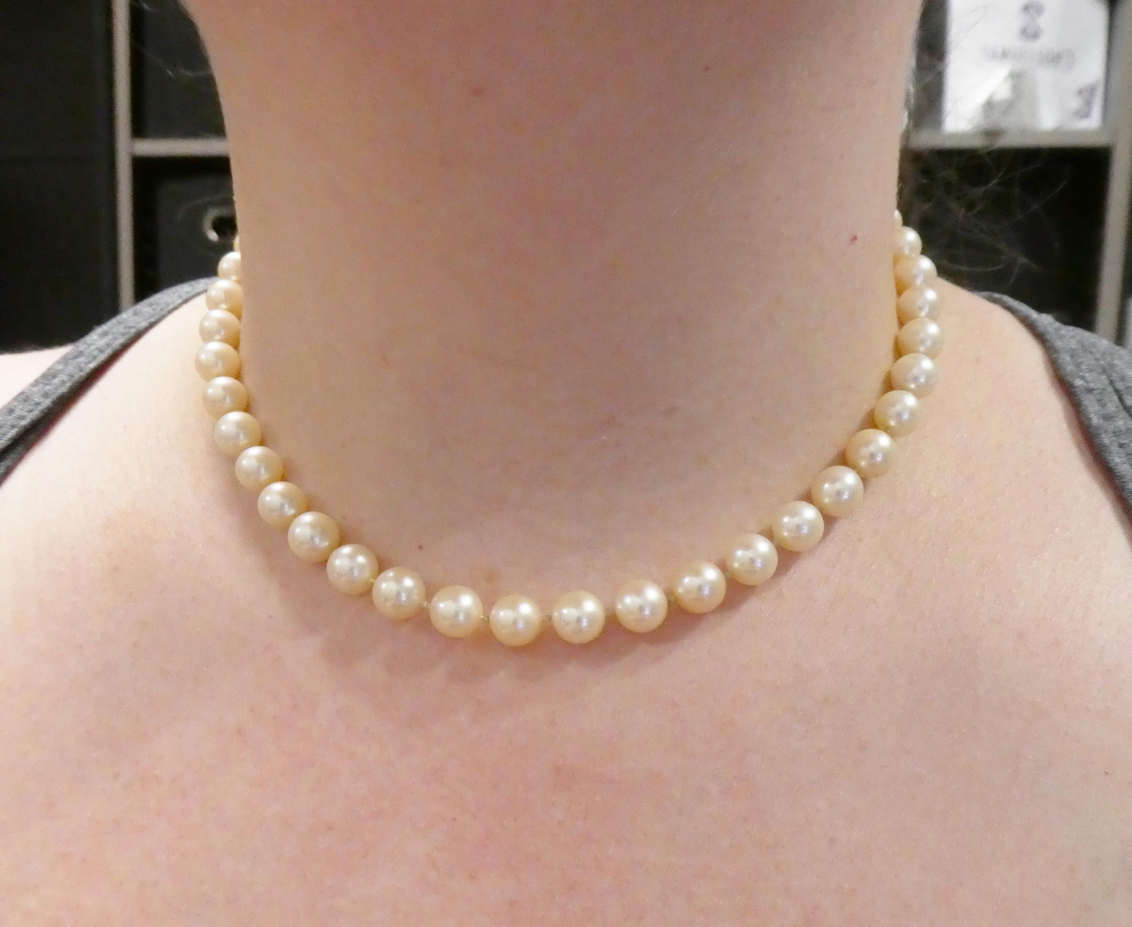Mikimoto Vintage Pearl 14 Karat Yellow Gold Single Strand Necklace In Good Condition In  Baltimore, MD