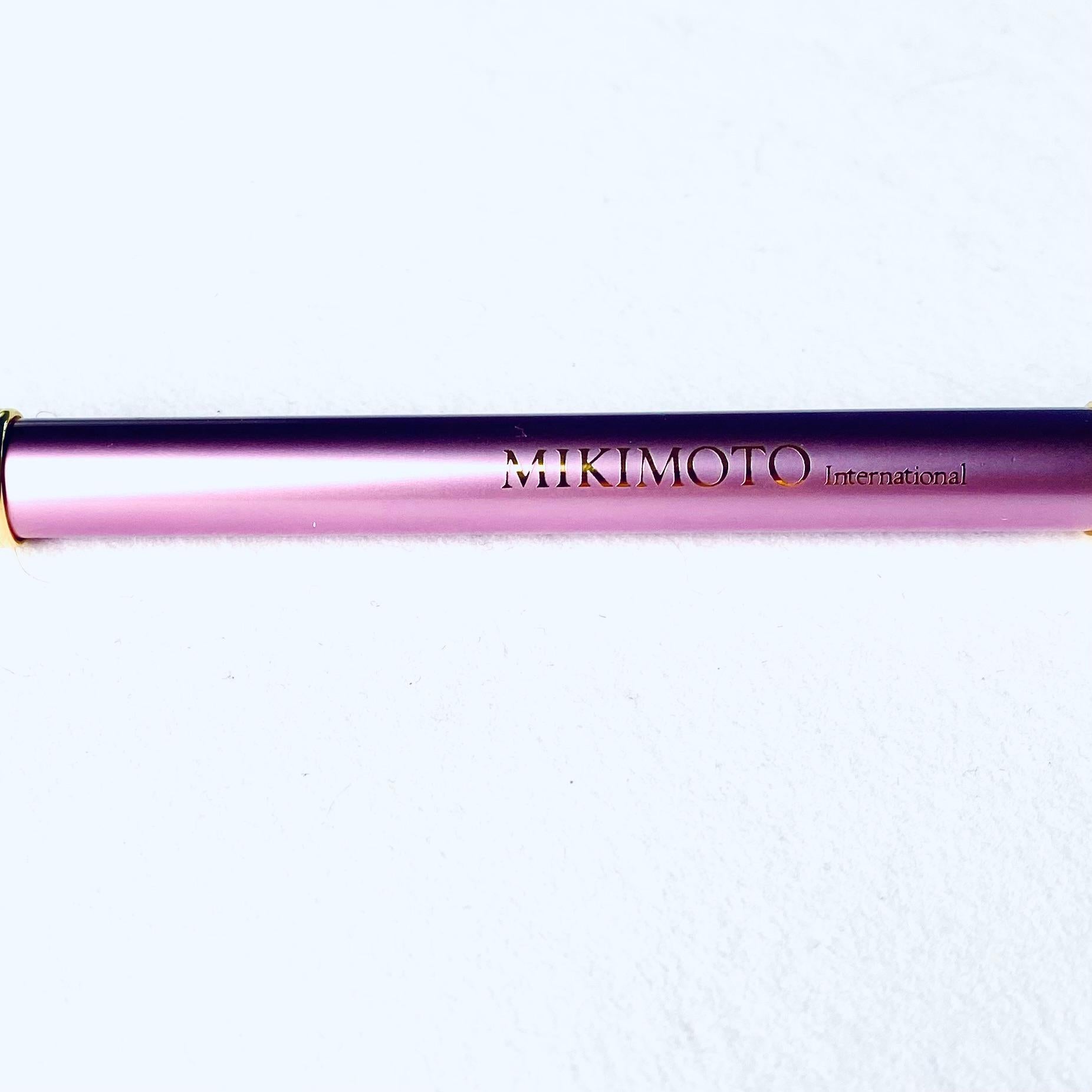 Mikimoto Vintage Lila Farbe Perle Schreib Ballpoint 4,75 Zoll Stift  (Zeitgenössisch) im Angebot