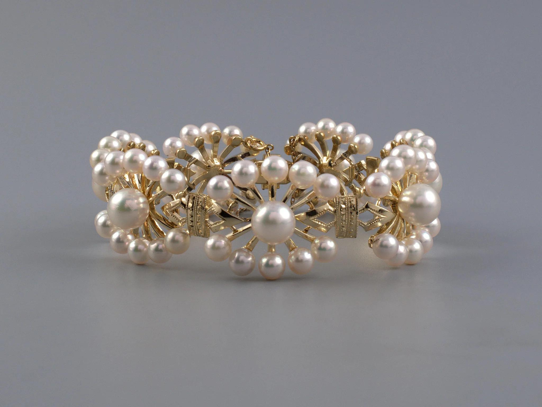 Round Cut Mikimoto Yellow Gold 7 Floral Pearl Section links Bracelet For Sale