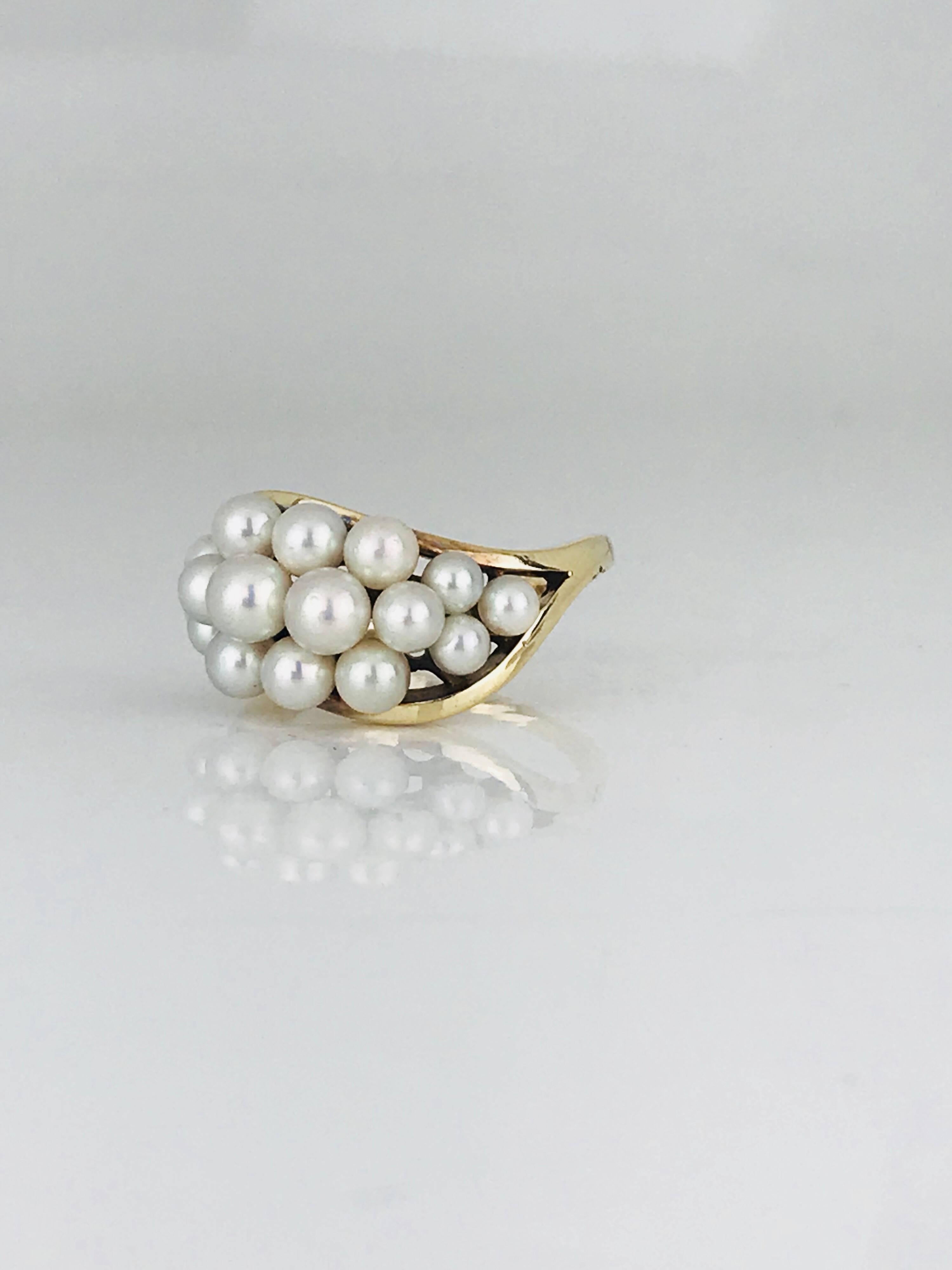 Contemporary Mikimoto, White Pearl Cluster 14 Karat Yellow Gold Ring For Sale