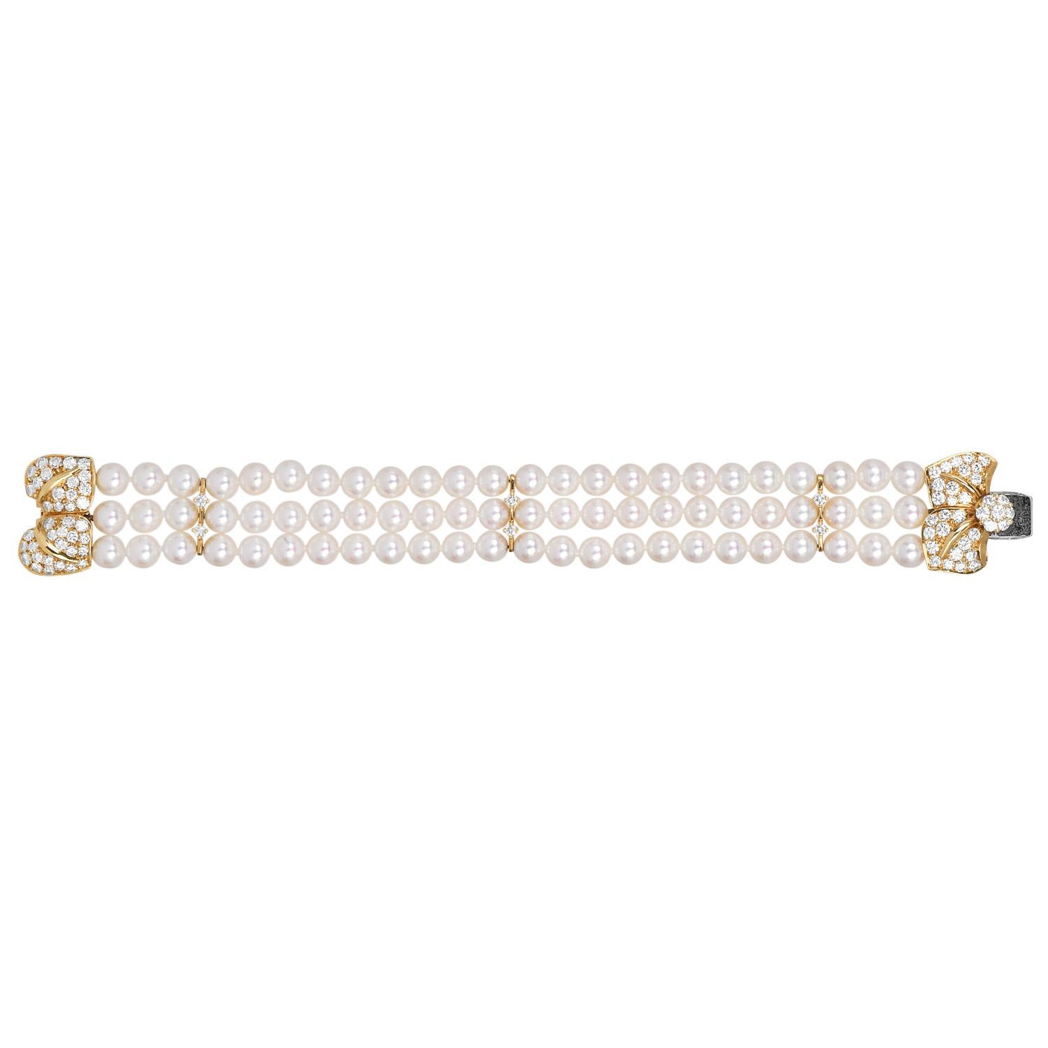 Mikimotto 4.00cts Diamond Pearl 18K Gold Three Strand Flower Bracelet In Excellent Condition For Sale In Miami, FL