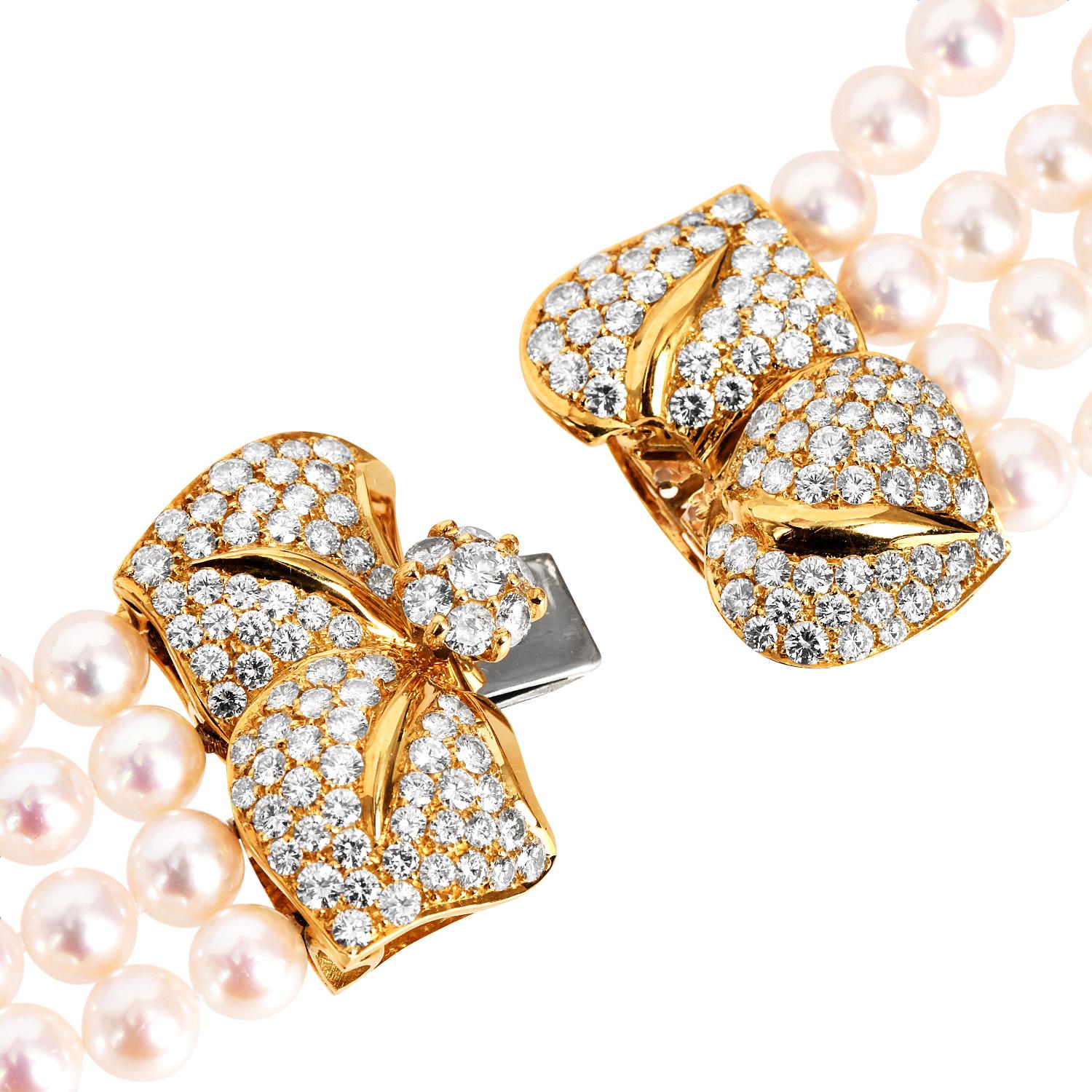 Taille ronde Mikimotto Collier à quatre rangs de fleurs superposées en or 18 carats avec diamants 7,57 carats en vente