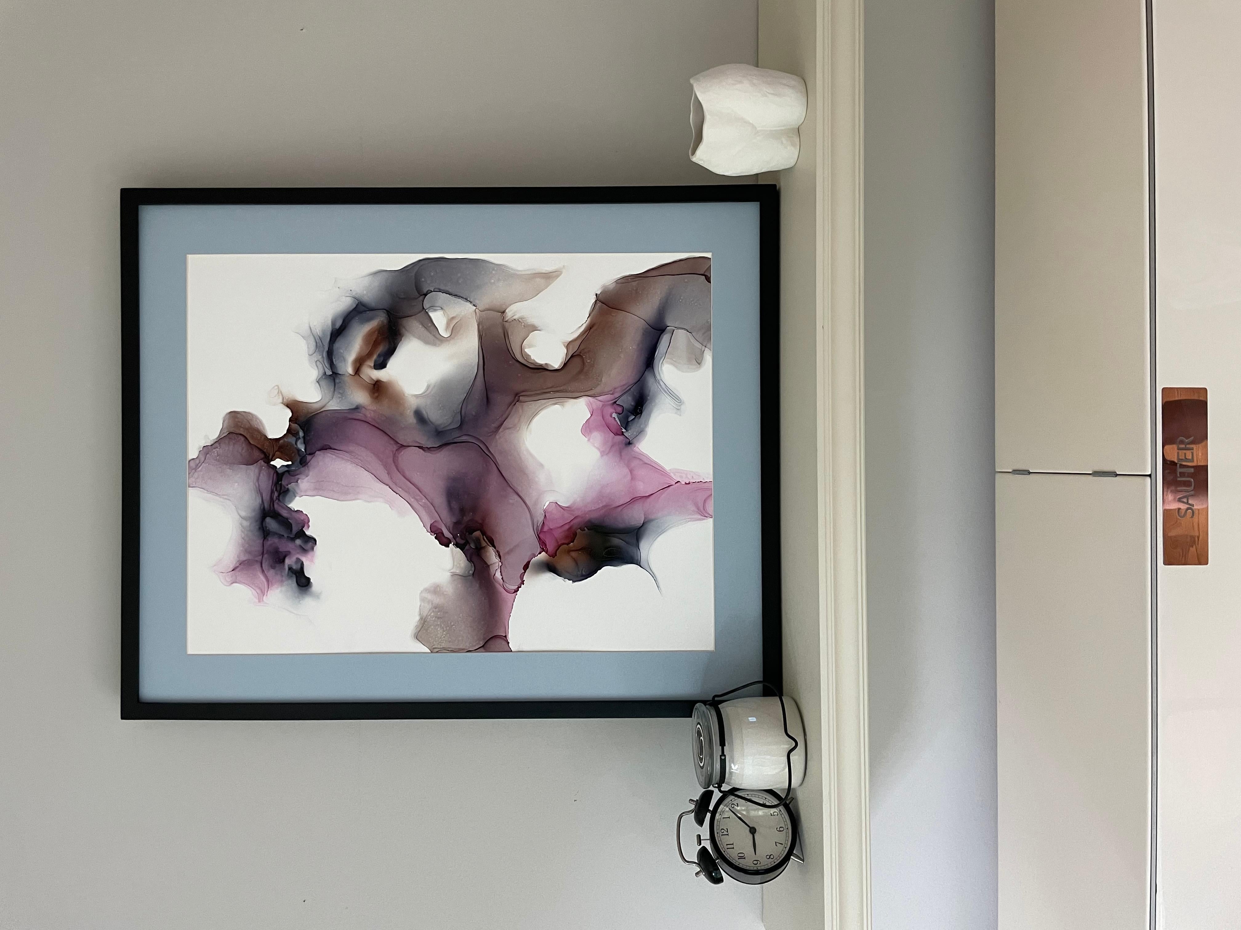 Abstrakte Kunst ohne Titel, in lila, rosa, grau, braun, blau gefertigt (Grau), Abstract Drawing, von Mila Akopova