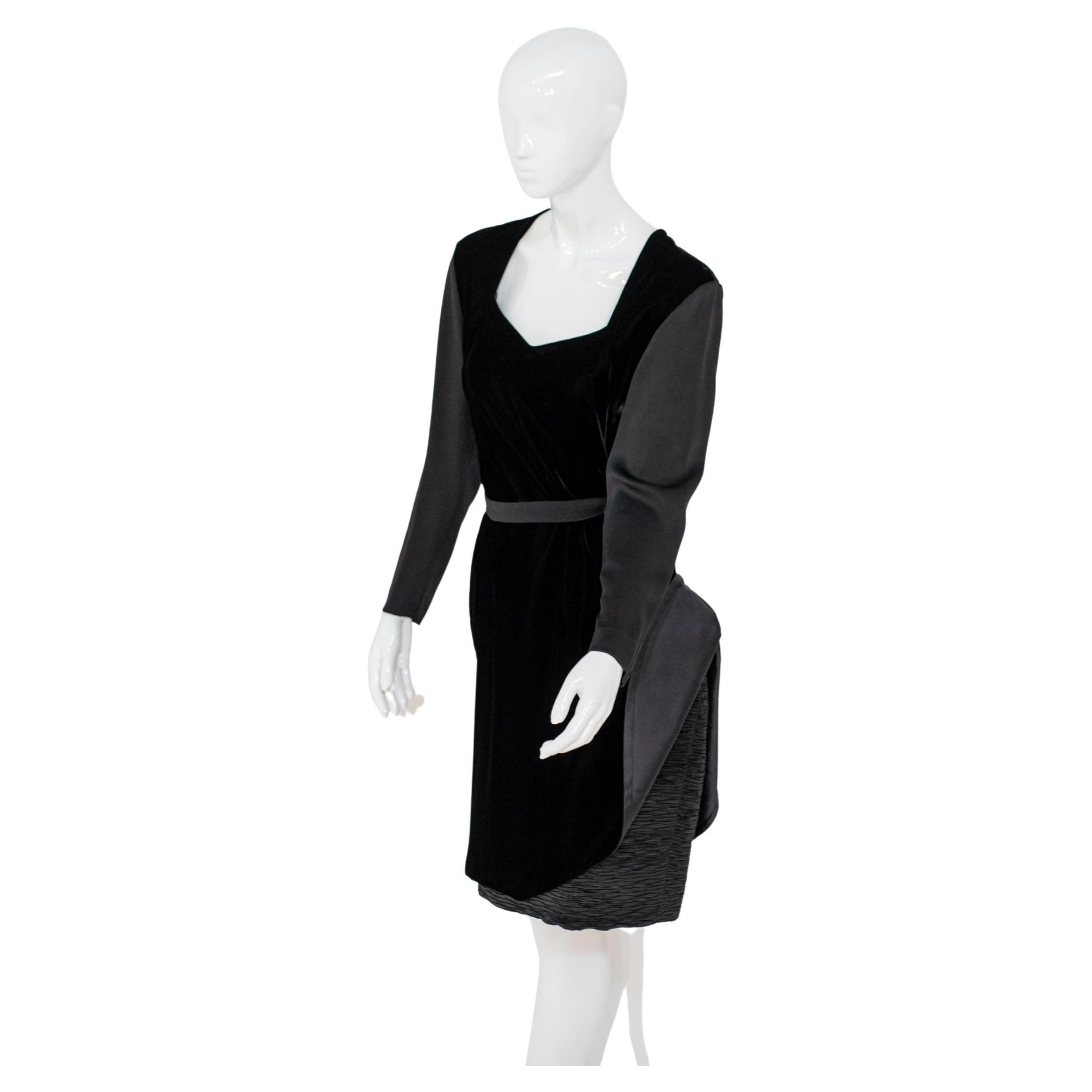 Mila Schön Vintage Vestido de noche de seda negra en venta 5