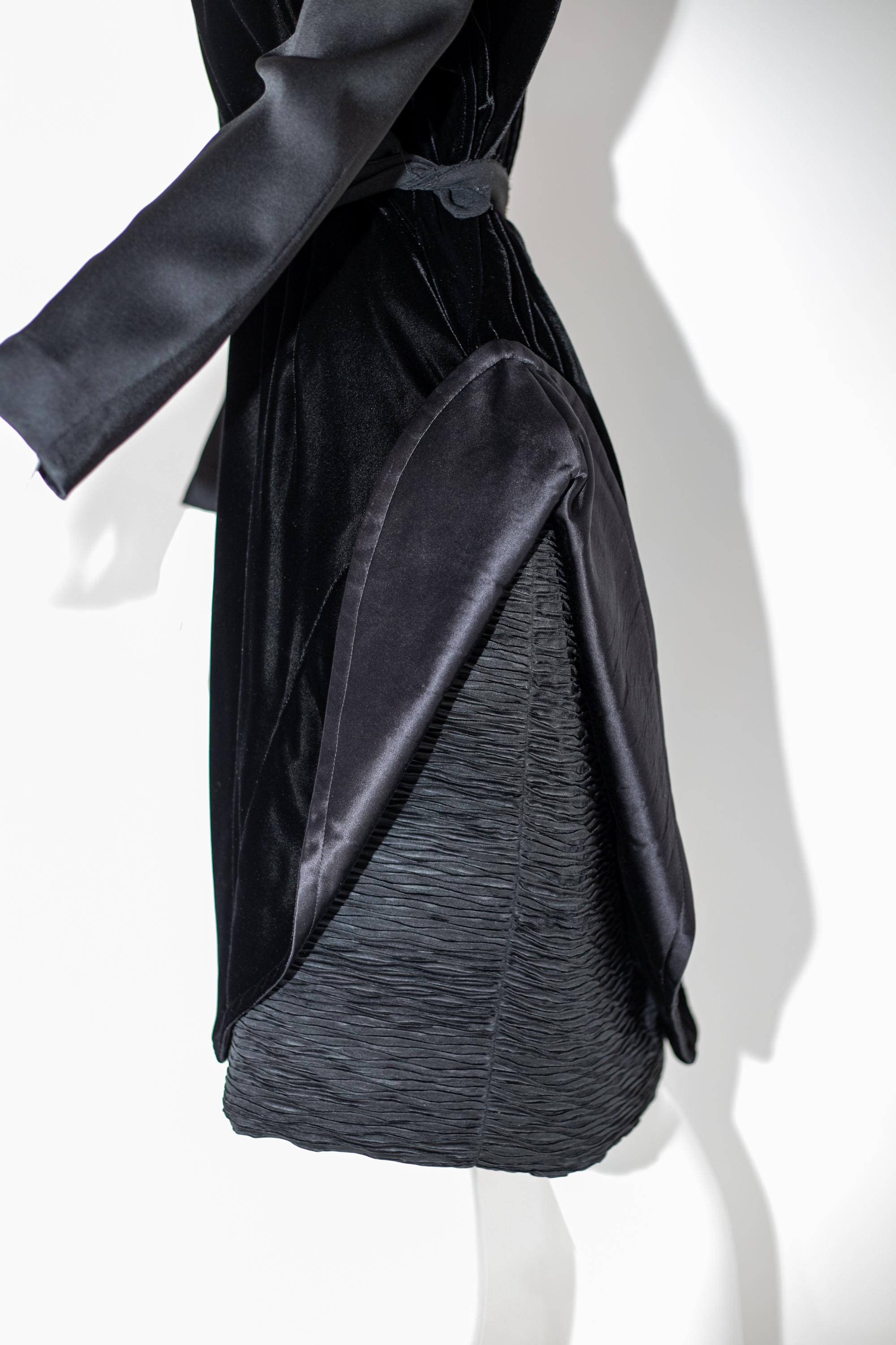 Mila Schn - Robe de soirée en soie noire vintage Bon état - En vente à Milano, IT