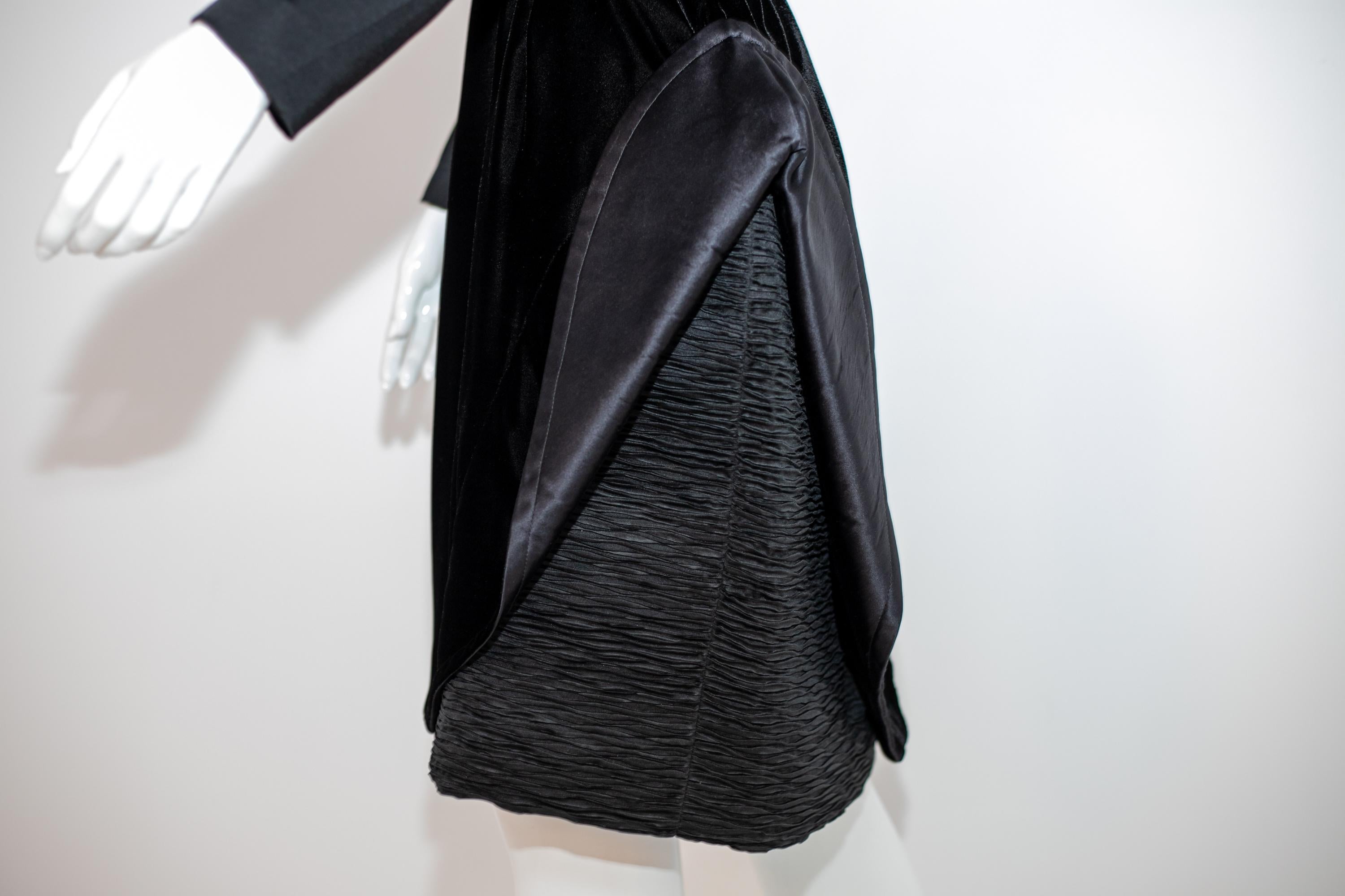 Mila Schn - Robe de soirée en soie noire vintage Pour femmes en vente