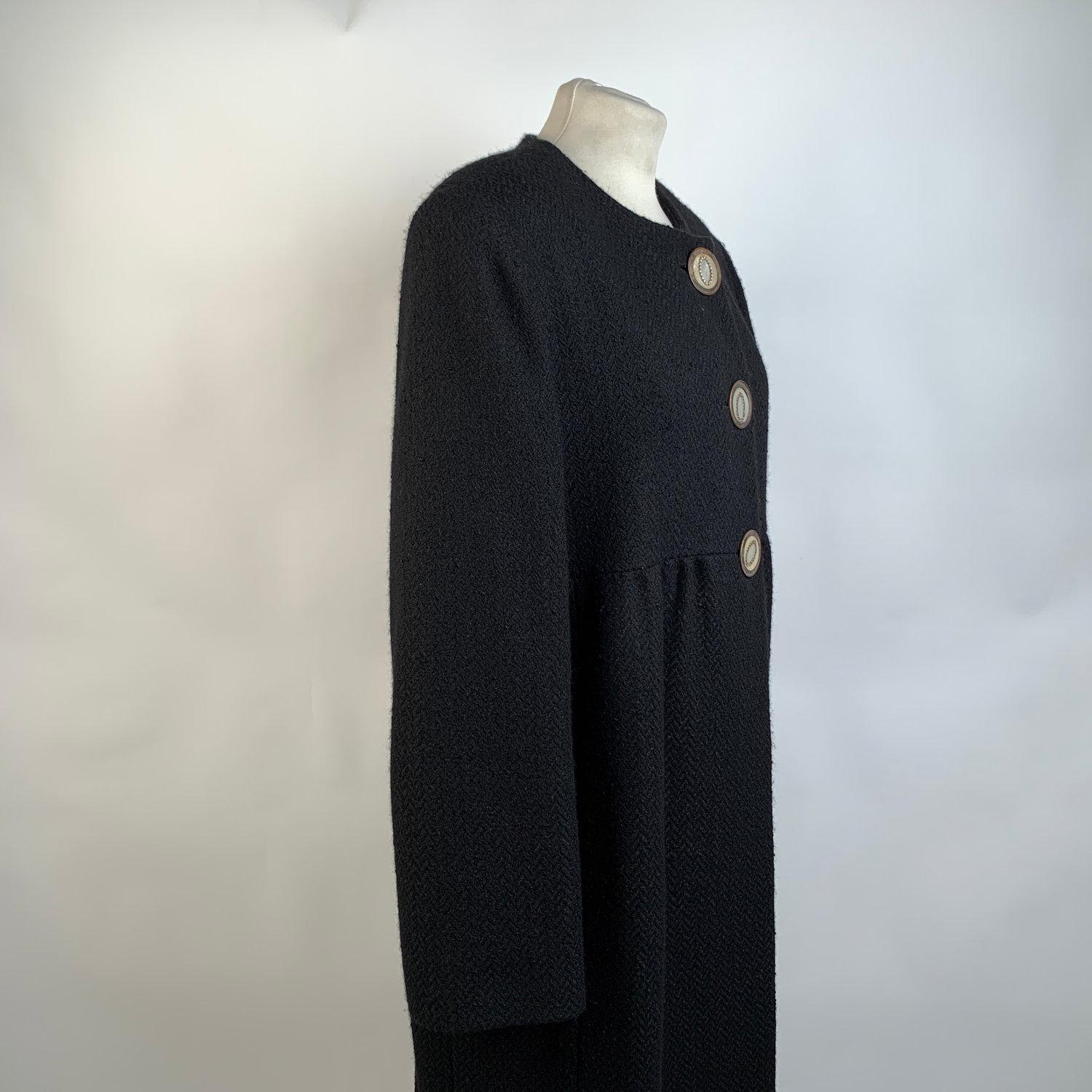 Mila Schon Vintage Black Wool Blend Empire Waist Coat Size 42 In Excellent Condition In Rome, Rome