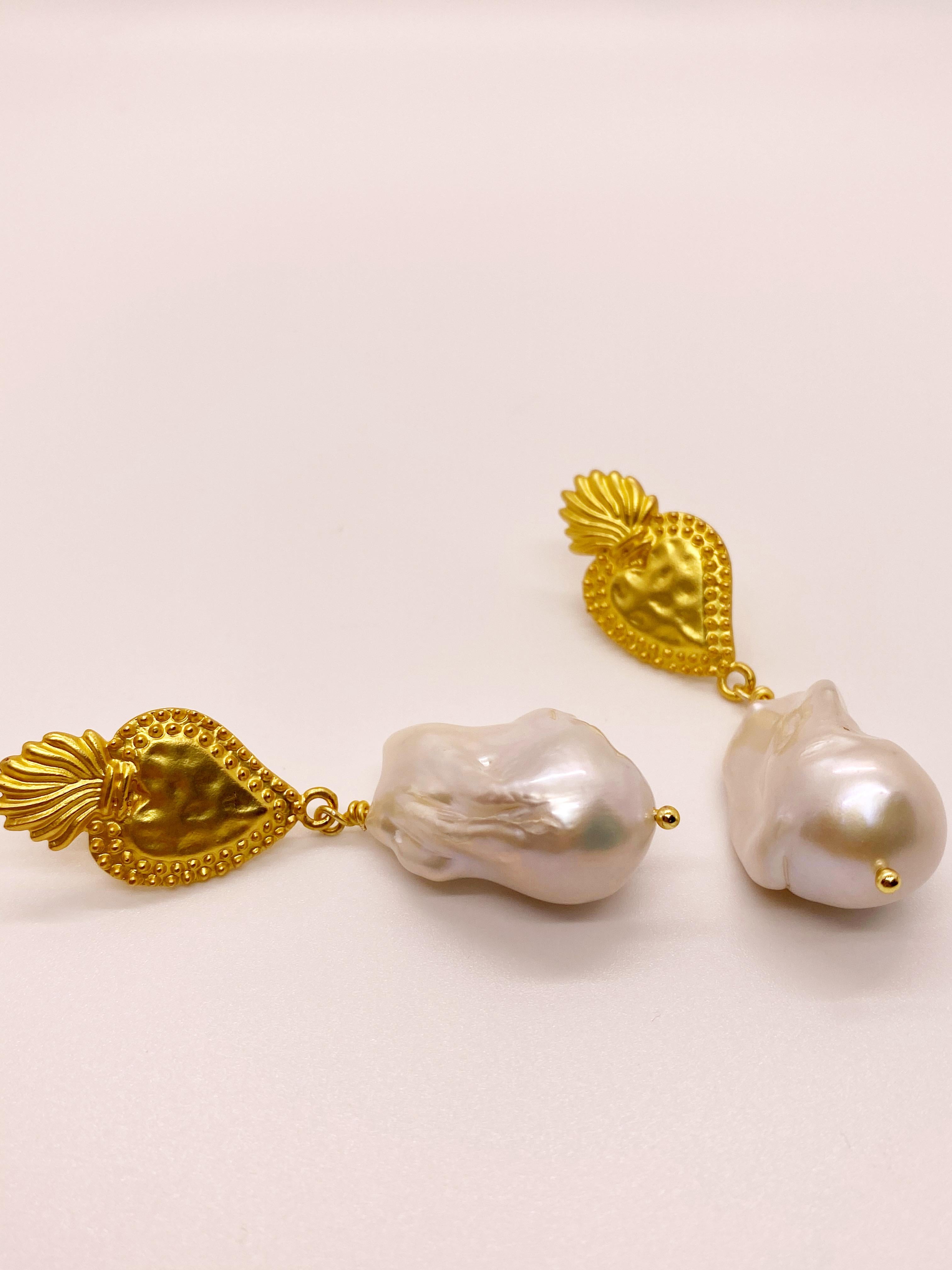 Contemporain Milagrosa - Boucles d'oreilles en perles larges et flammées en vente