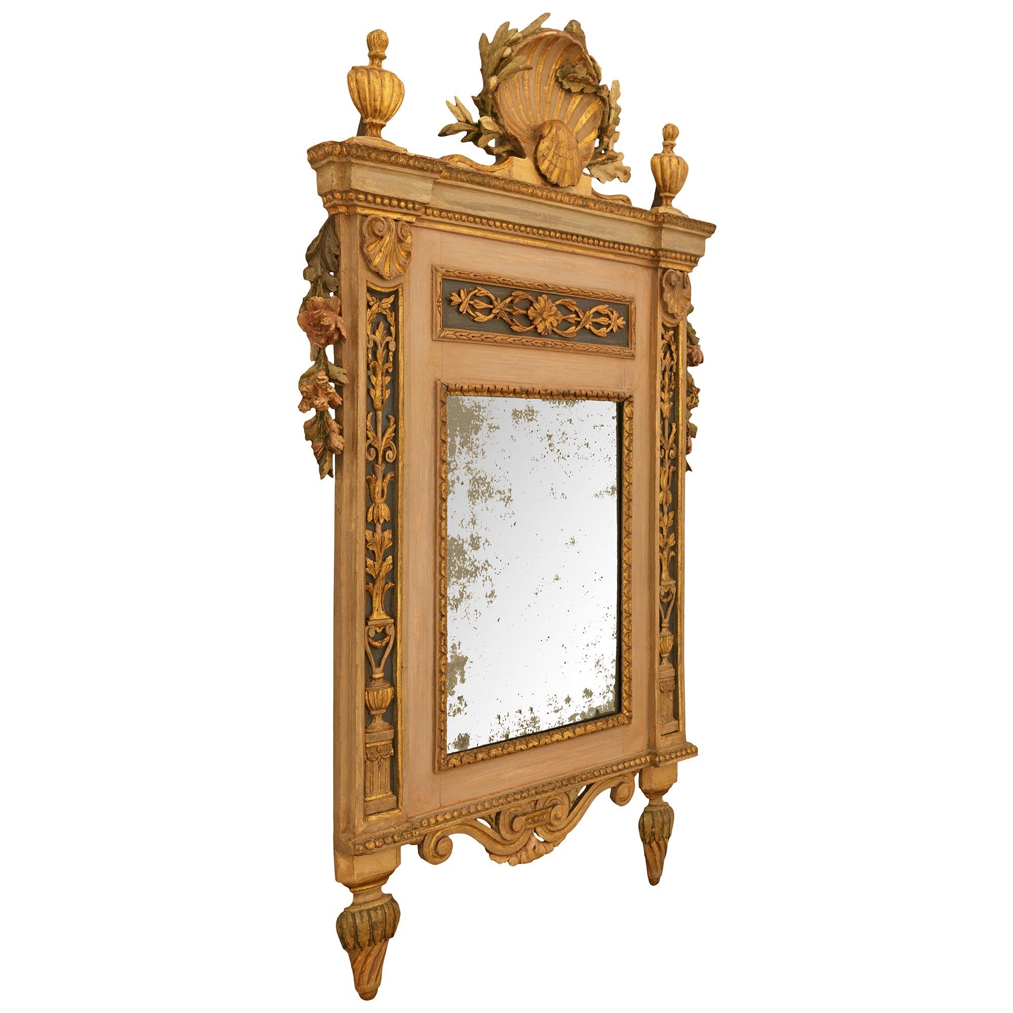 italien Miroir milanais du XVIIIe siècle d'époque Louis XVI en bois patiné et bois doré en vente