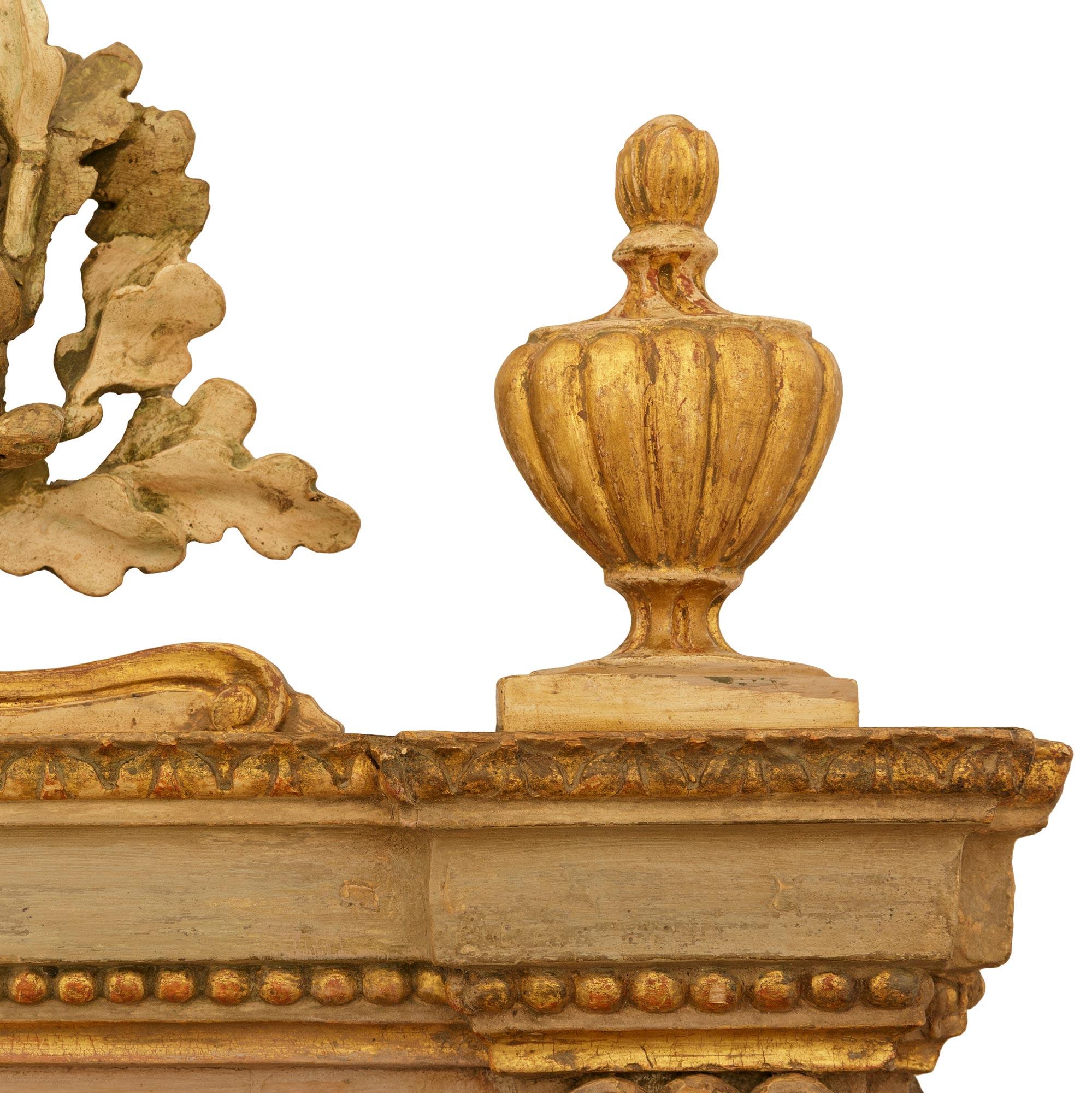 XVIIIe siècle et antérieur Miroir milanais du XVIIIe siècle d'époque Louis XVI en bois patiné et bois doré en vente