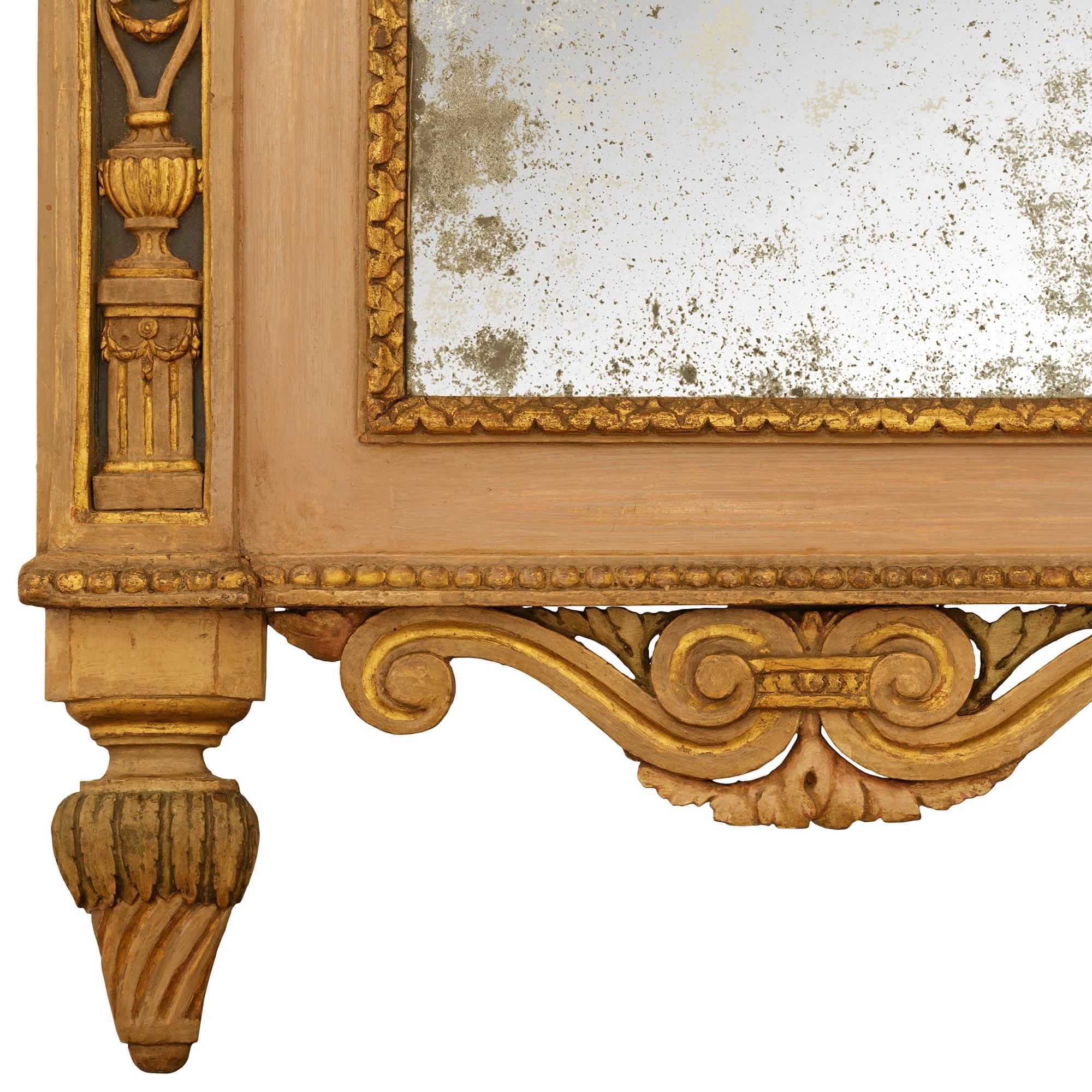 Miroir milanais du XVIIIe siècle d'époque Louis XVI en bois patiné et bois doré en vente 3