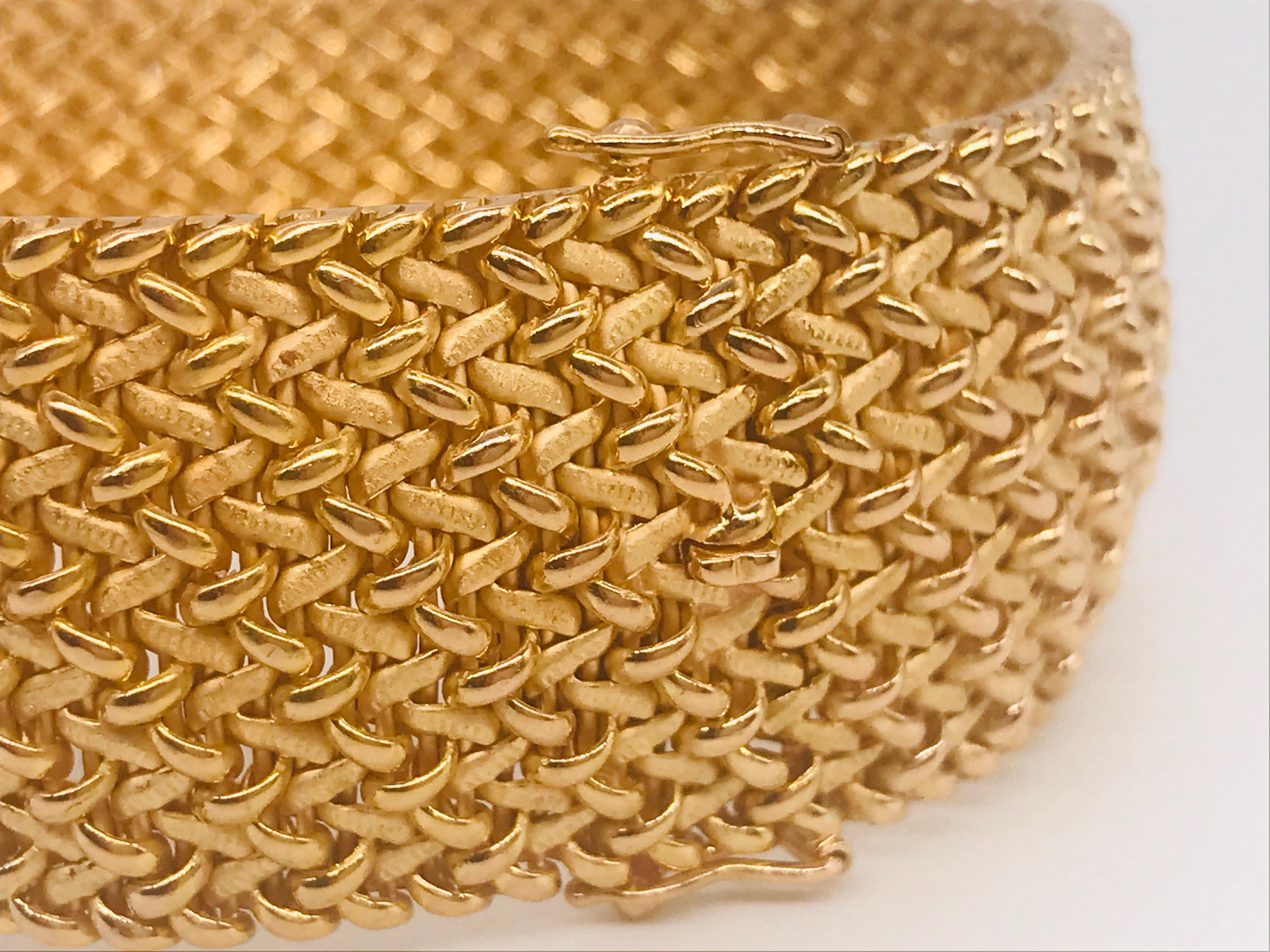 Milanese Mesh Flexible Clamper Bracelets Yellow Gold 18 Karat 1