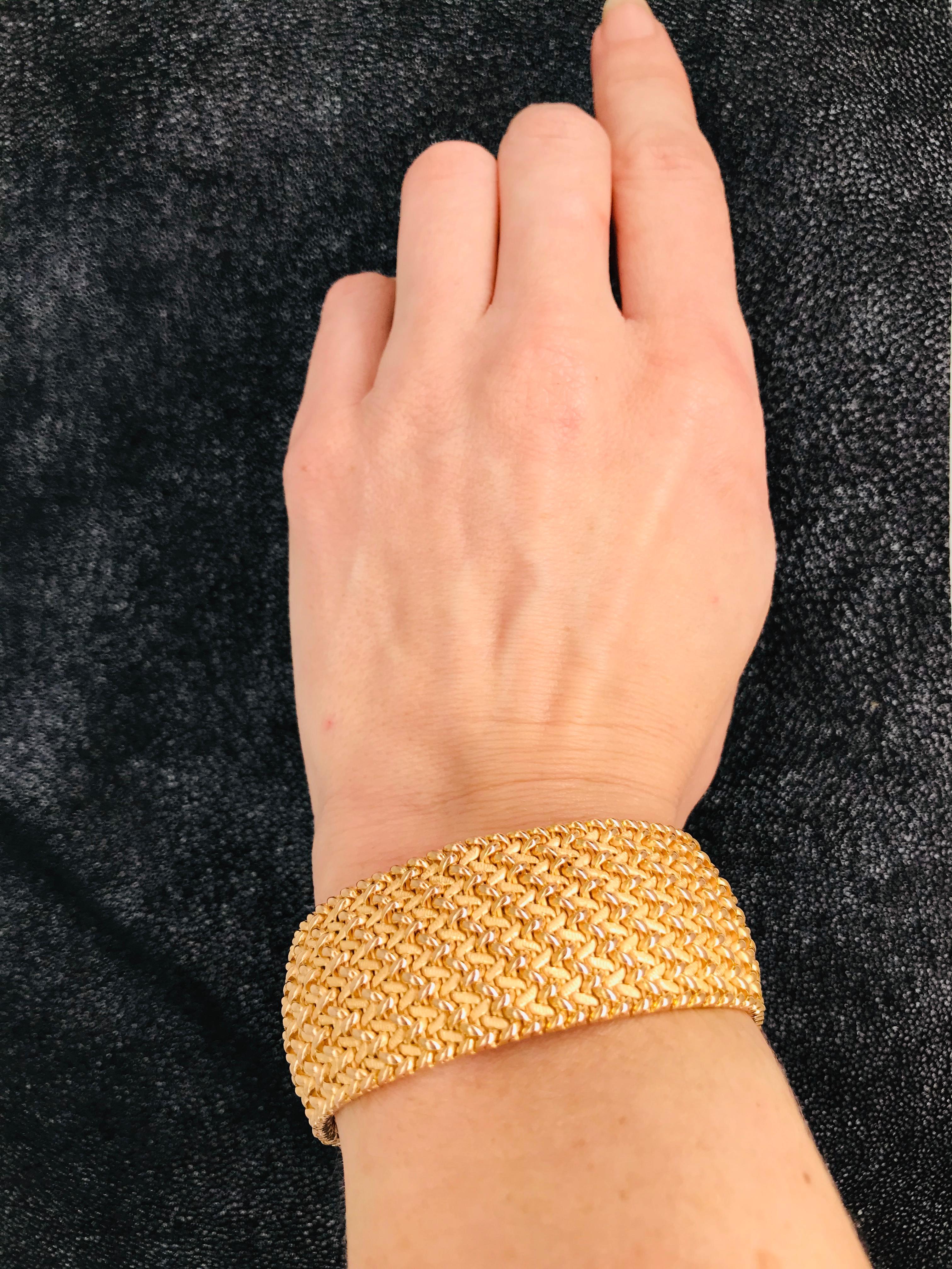 Milanese Mesh Flexible Clamper Bracelets Yellow Gold 18 Karat 3