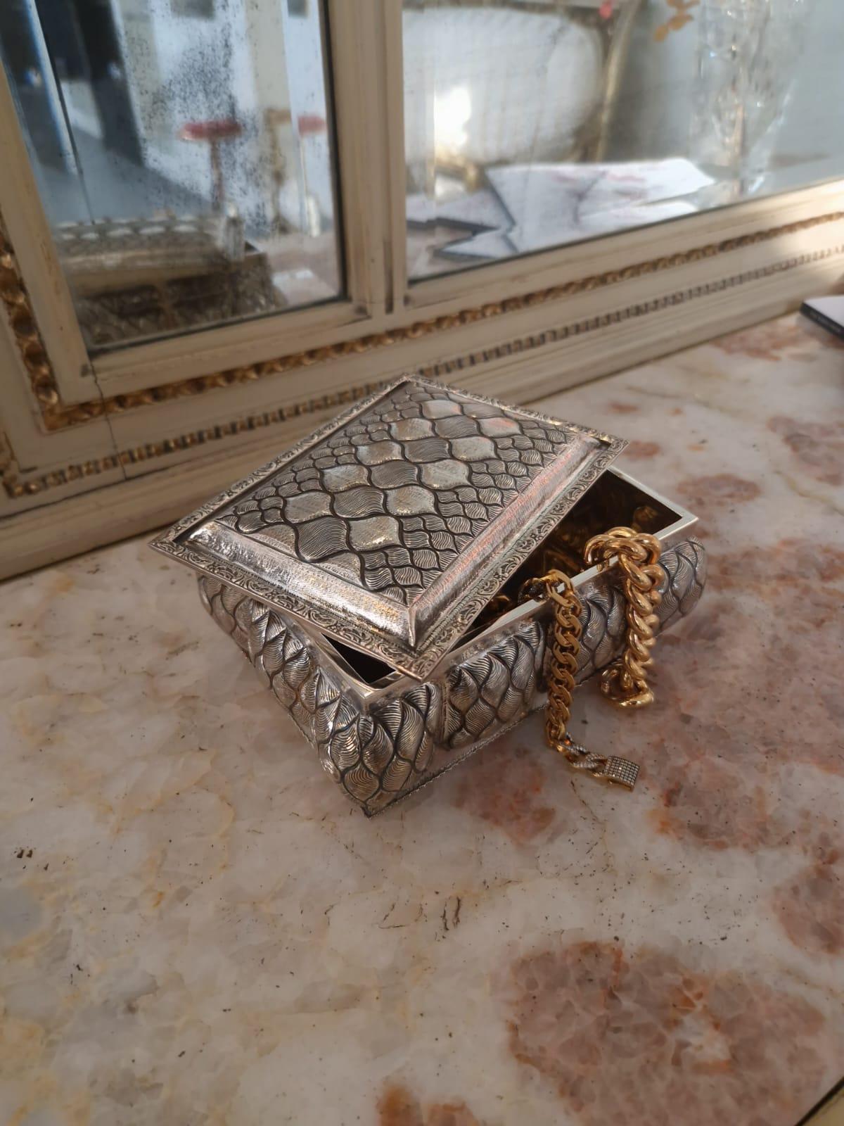 XXIe siècle et contemporain Boîte à trésors en argent sterling de Milan en vente