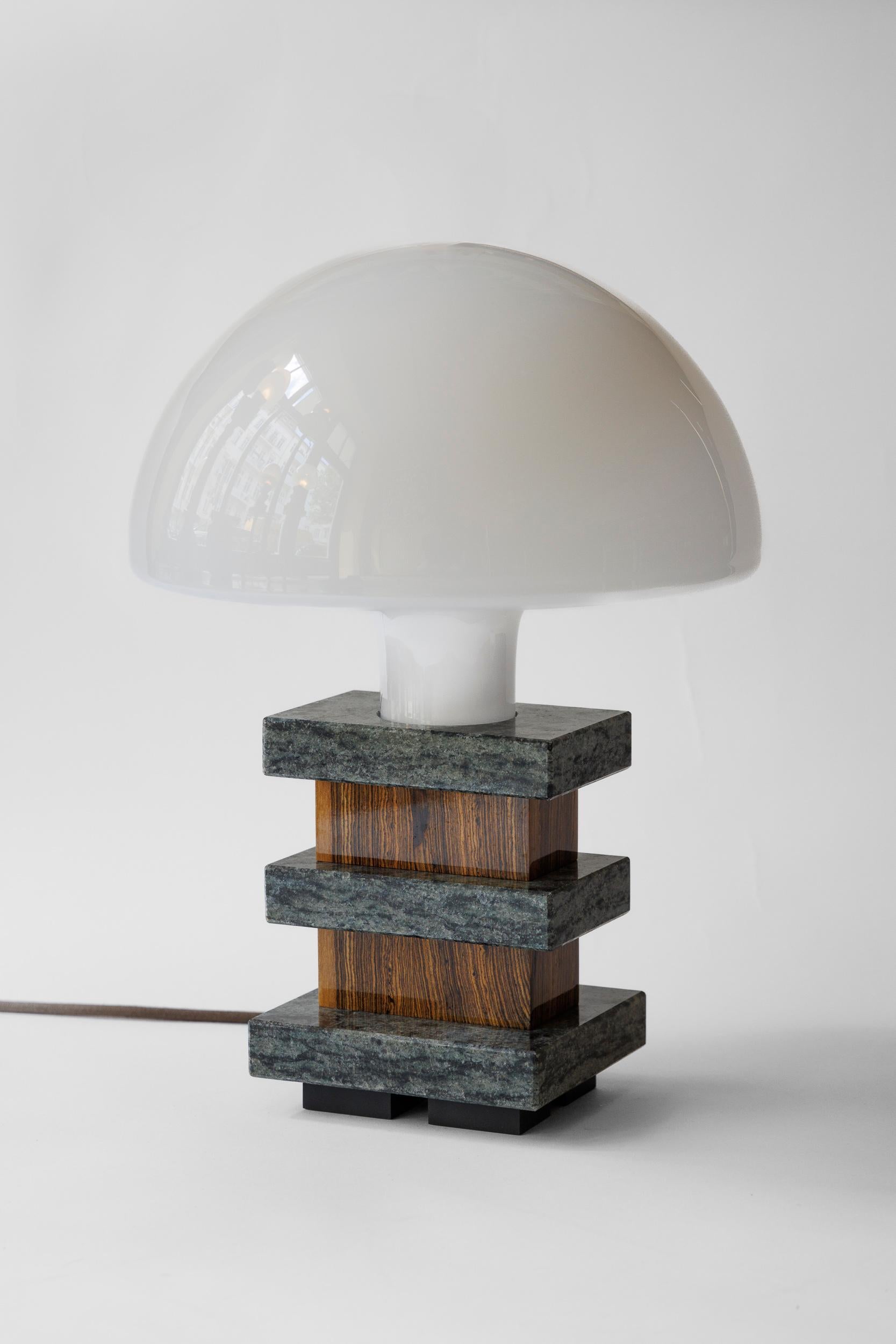 Tischlampe „MILANO“ von FABIAN FREYTAG STUDIO – Borsani, Auflage Nr. 4 (Deutsch)