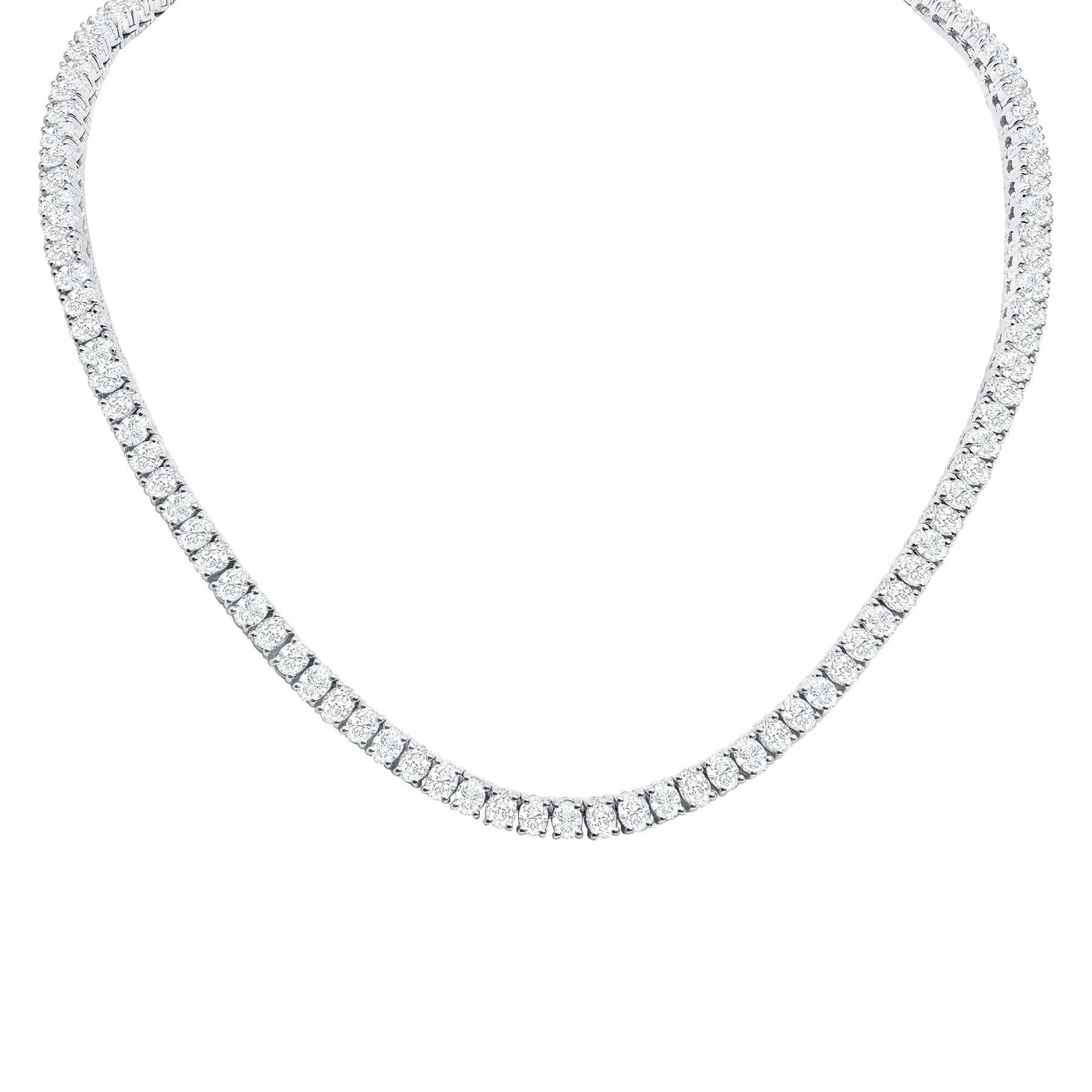 Modern Diamond Round Cut 18k Gold Tennis Necklace For Sale