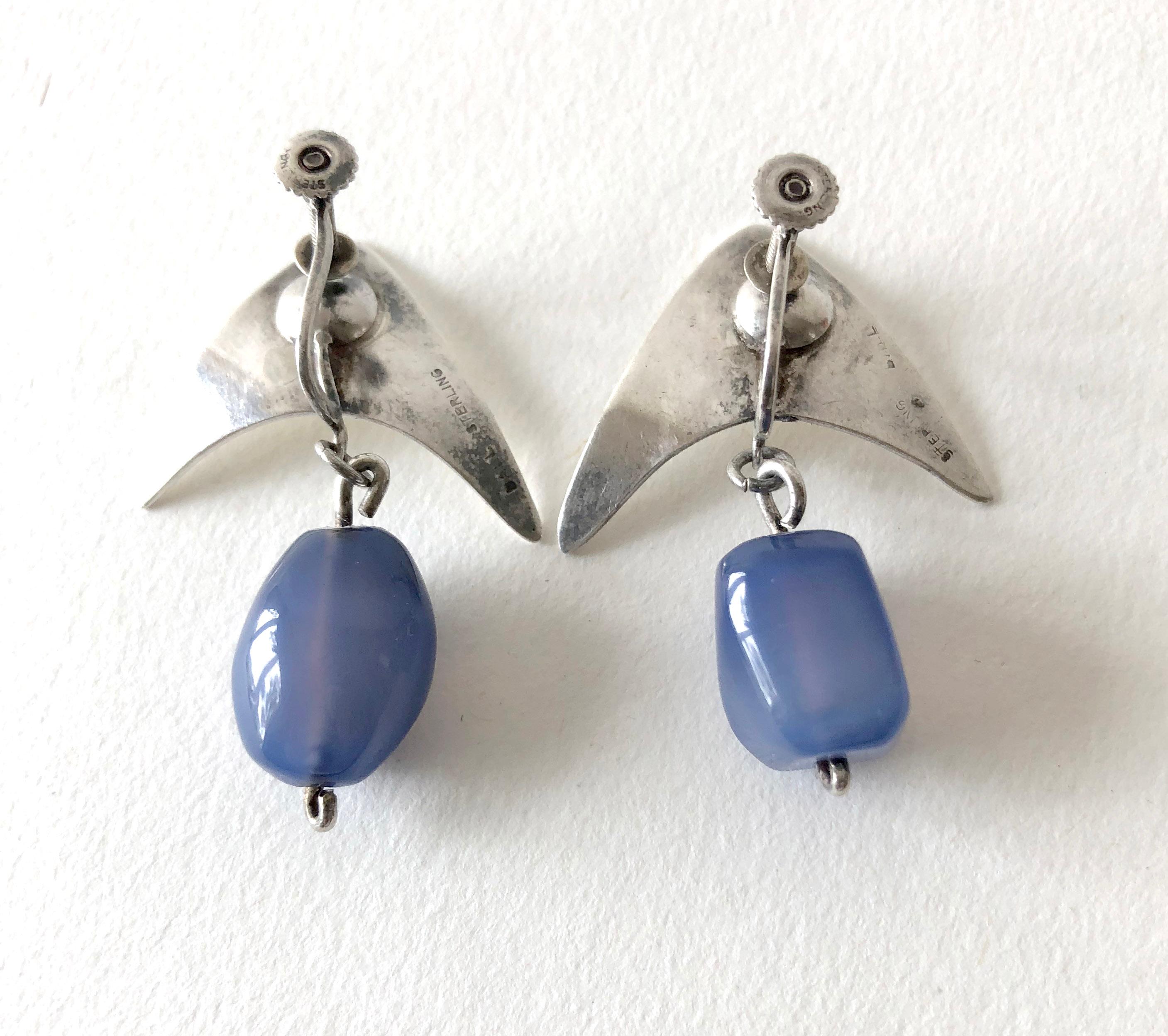 Mildred Ball Sterling Silver Blue Agate American Modernist Boomerang Earrings In Excellent Condition In Palm Springs, CA