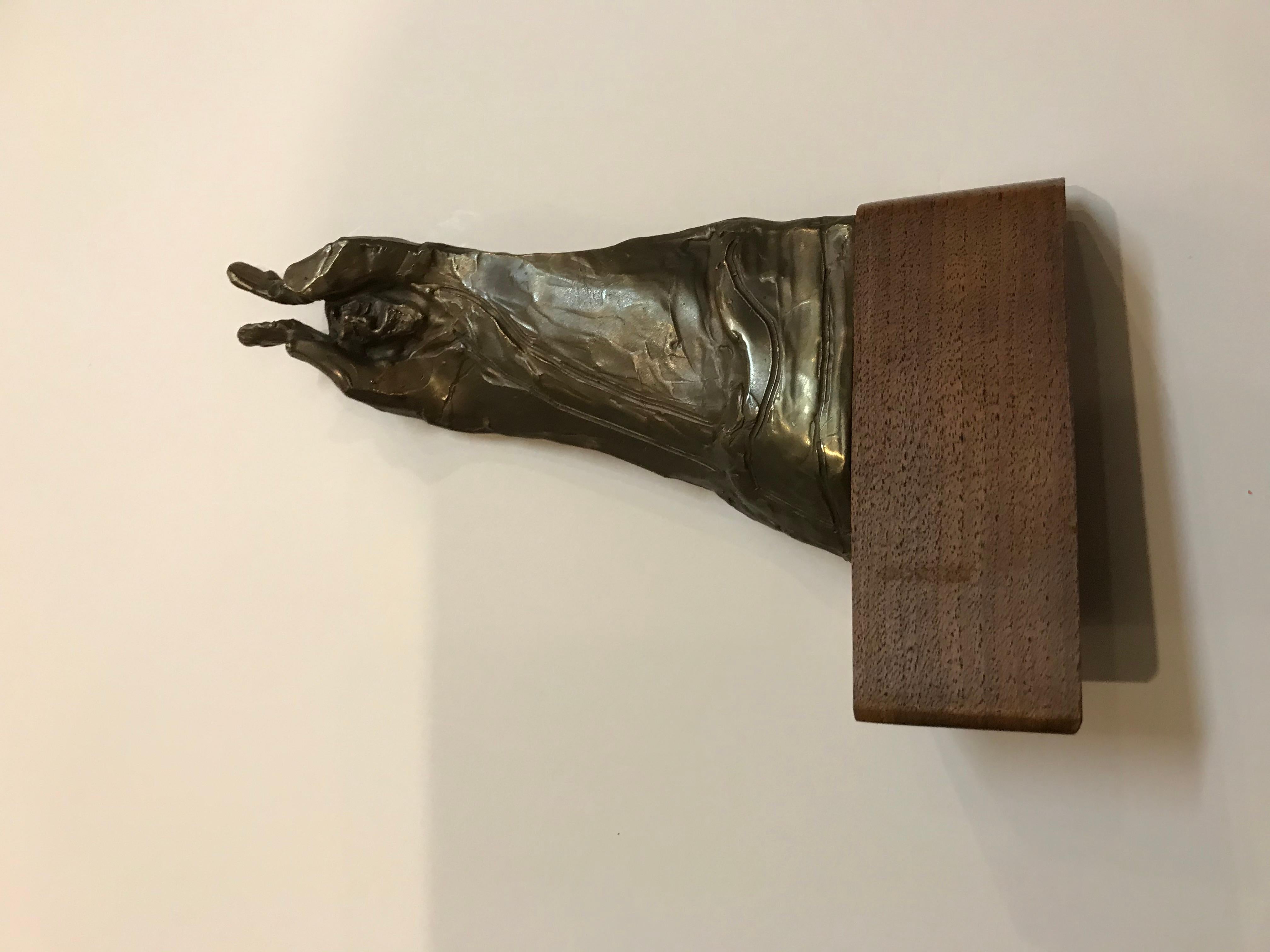 Hombre de pie por Mildred Kouzel 7