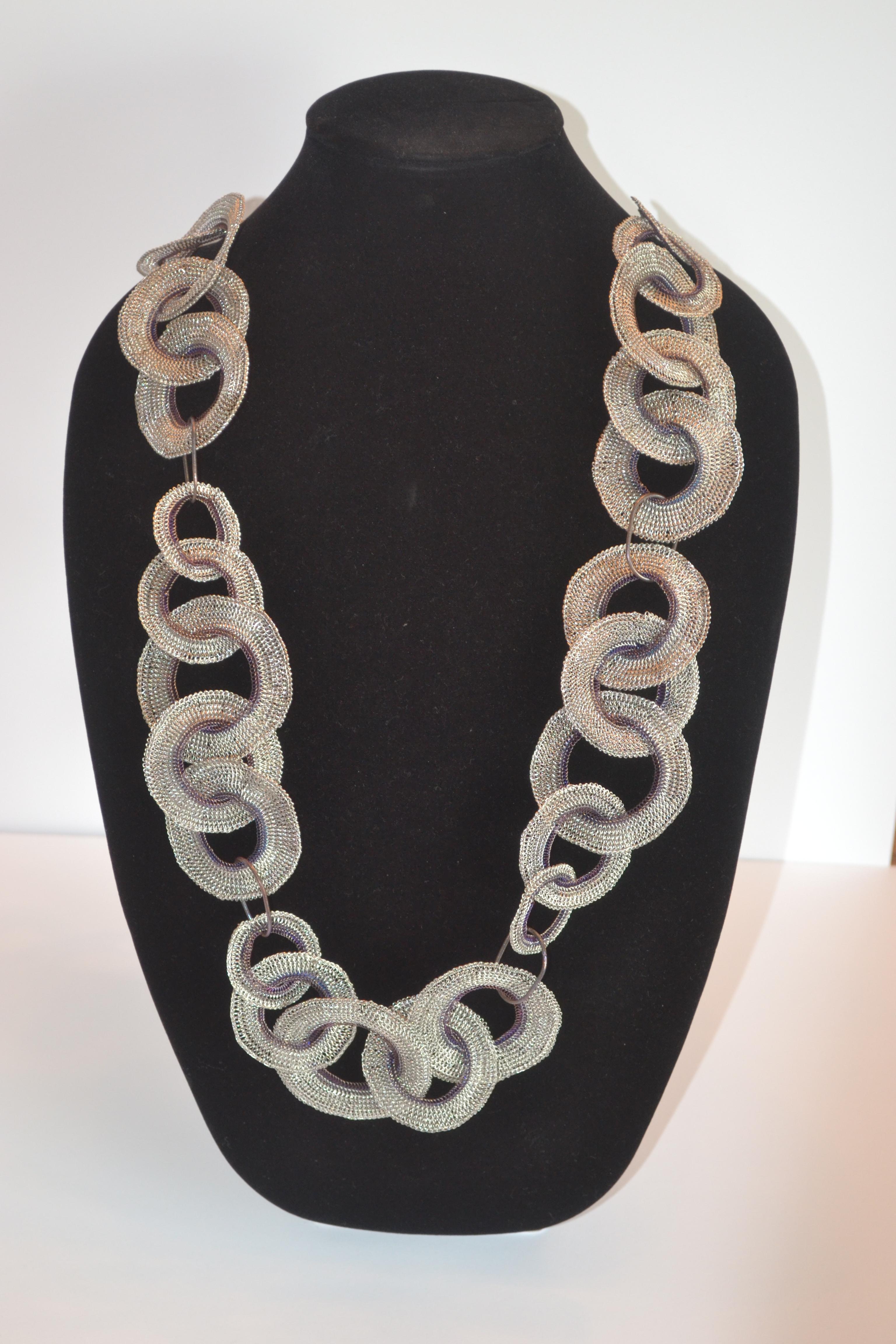 Milena Zu Langes Silbernetz-Ring-Halskette im Zustand „Neu“ im Angebot in Virginia Beach, VA