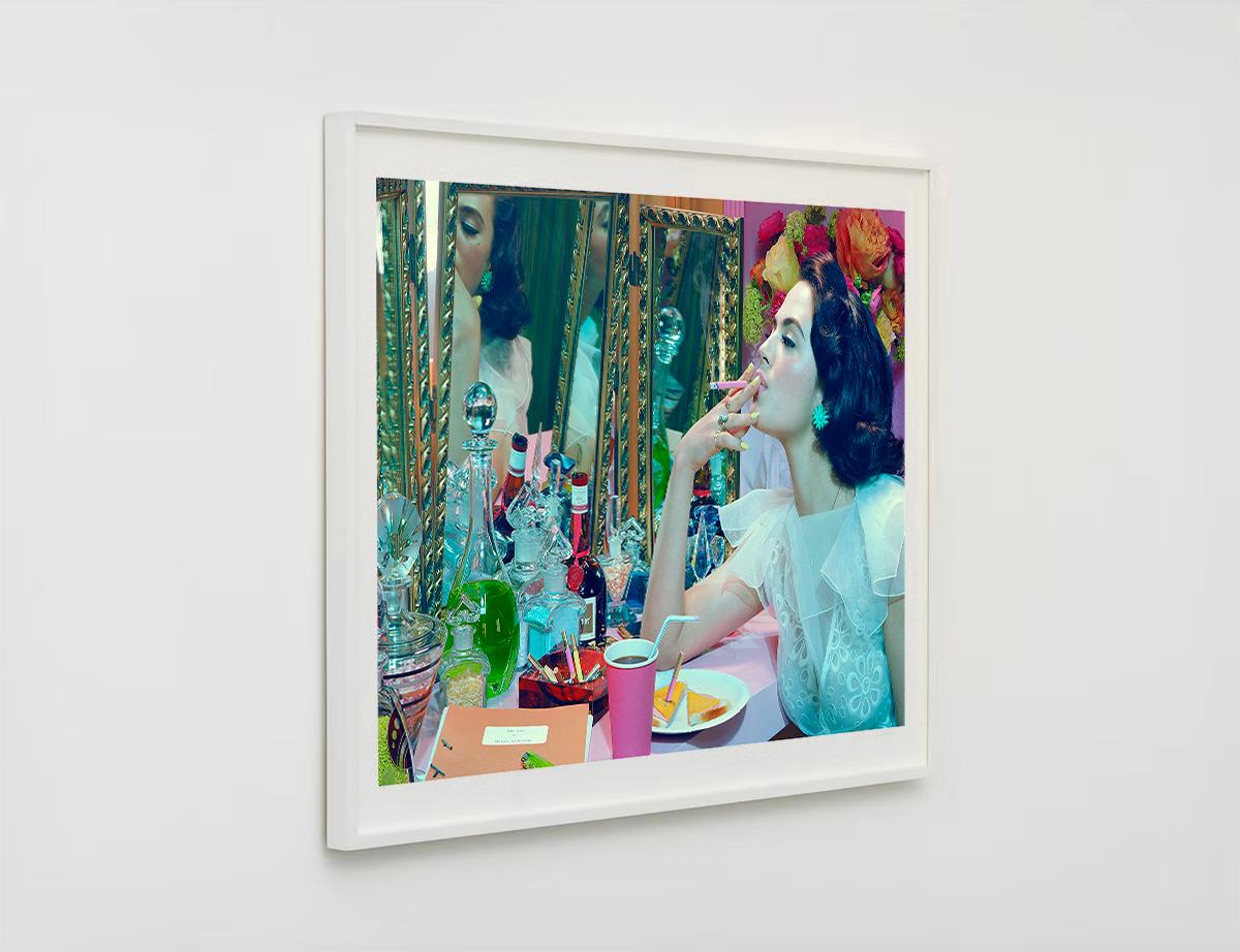 Actrice n°4, 2012 - Miles Aldridge (Photographie couleur) en vente 2