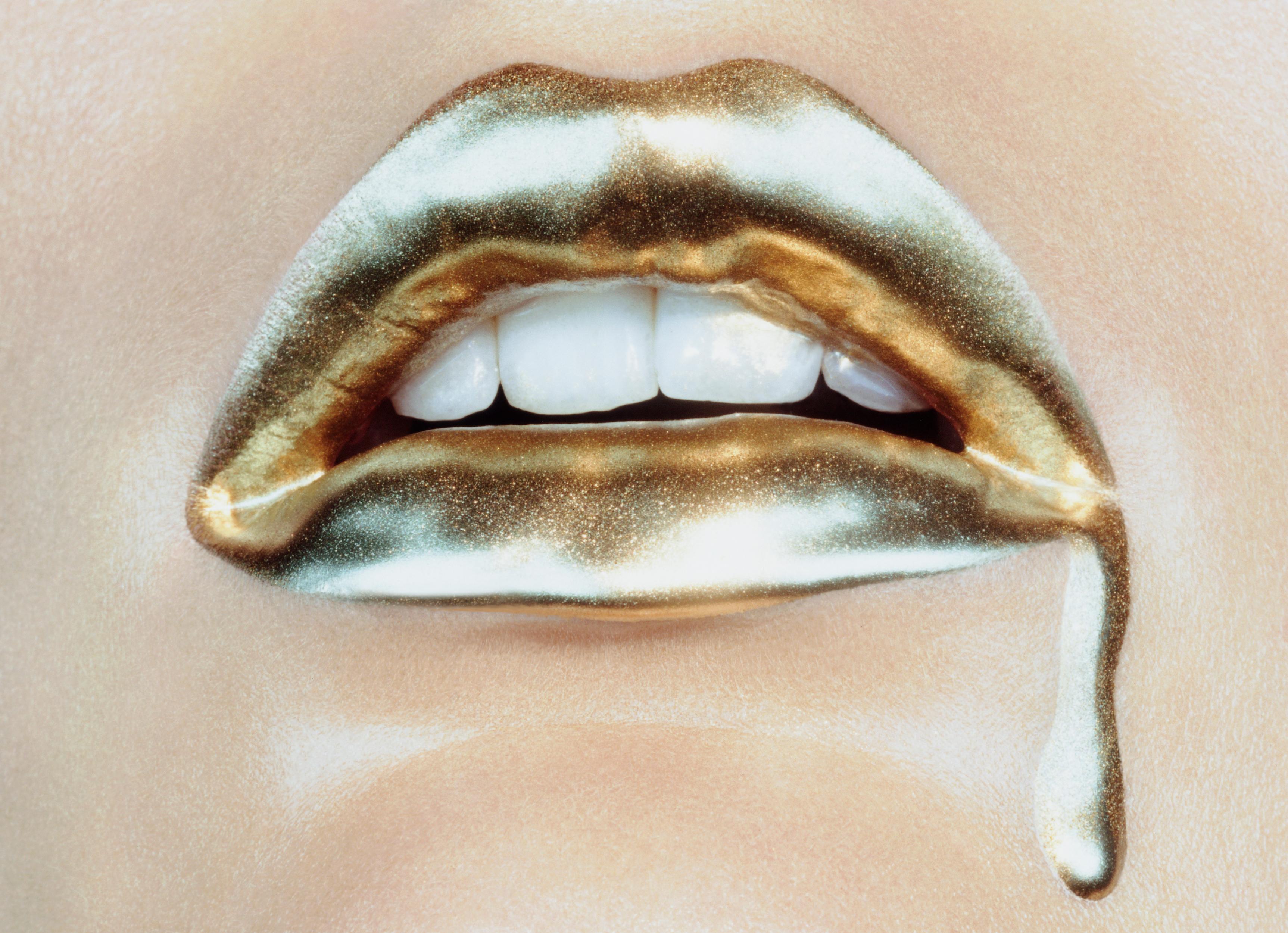 gold lips album cover