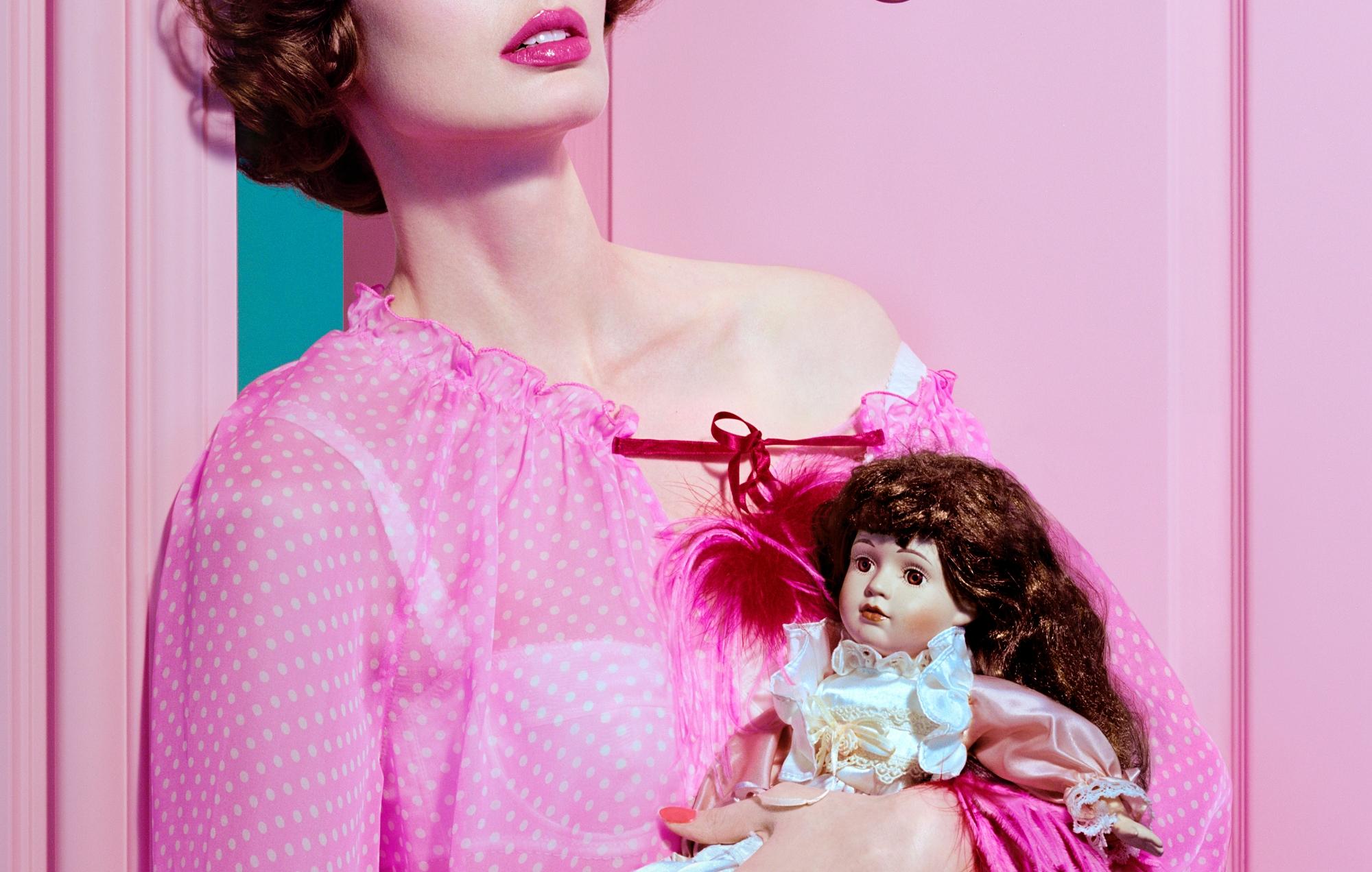 MILES ALDRIDGE (*1964, Great Britain) 
Doors #5, 2023
Screenprint in colours
Sheet 73 x 100 cm (28 3/4 x 39 3/8 in.)
Edition of 15, plus 3 AP; Ed. no. 1/15
Print only


A fiercely original photographer, Miles Aldridge (*1964, Great Britain) is best