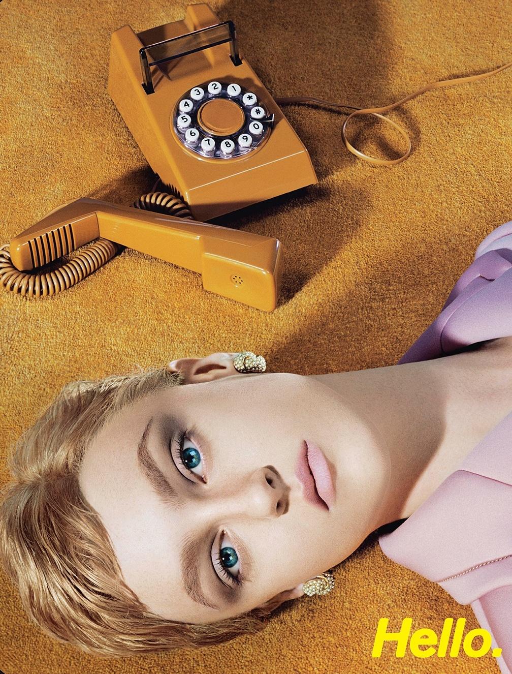 Hola - Miles Aldridge, Mujer, Moda, Glamour, Teléfono, Hola, Fotograma en venta 5