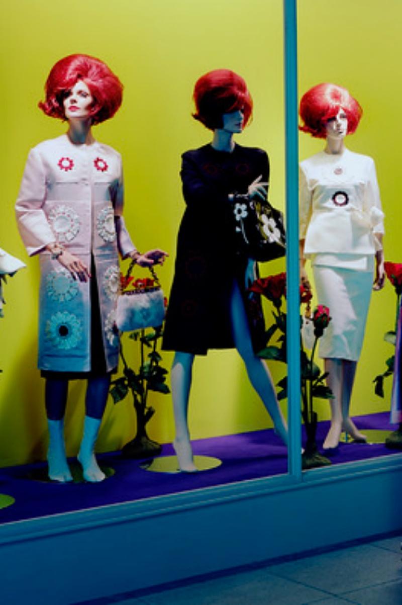 Mannequin Thriller #1 Miles Aldridge, Frau, Mannequin, Mode, Puppe, Modell im Angebot 4