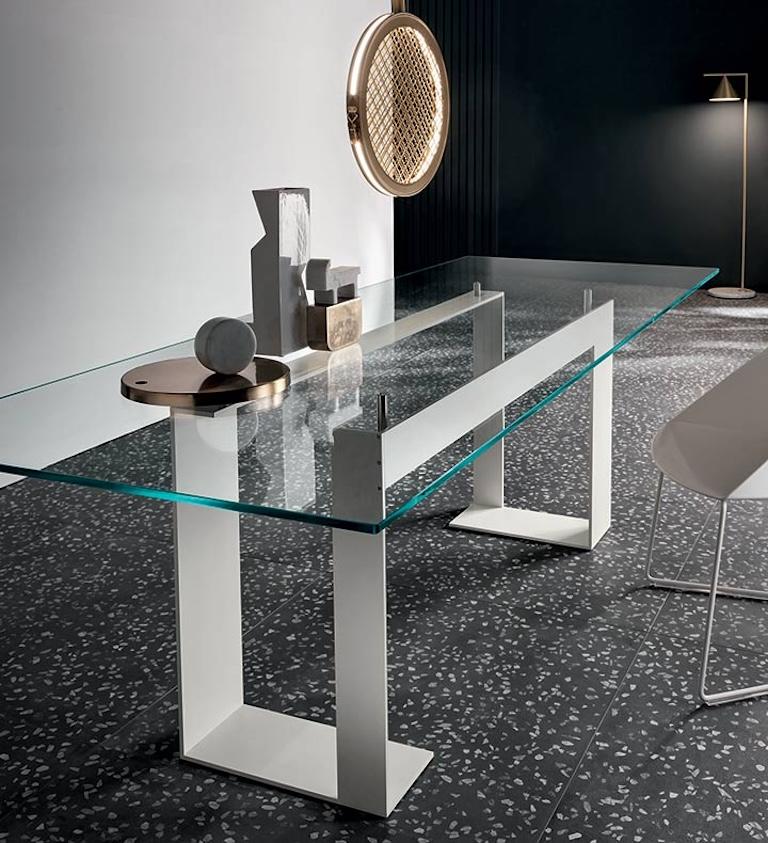 Contemporary Miles Glass Dining Table, Designed by Giulio Mancini, Made in Italy  For Sale