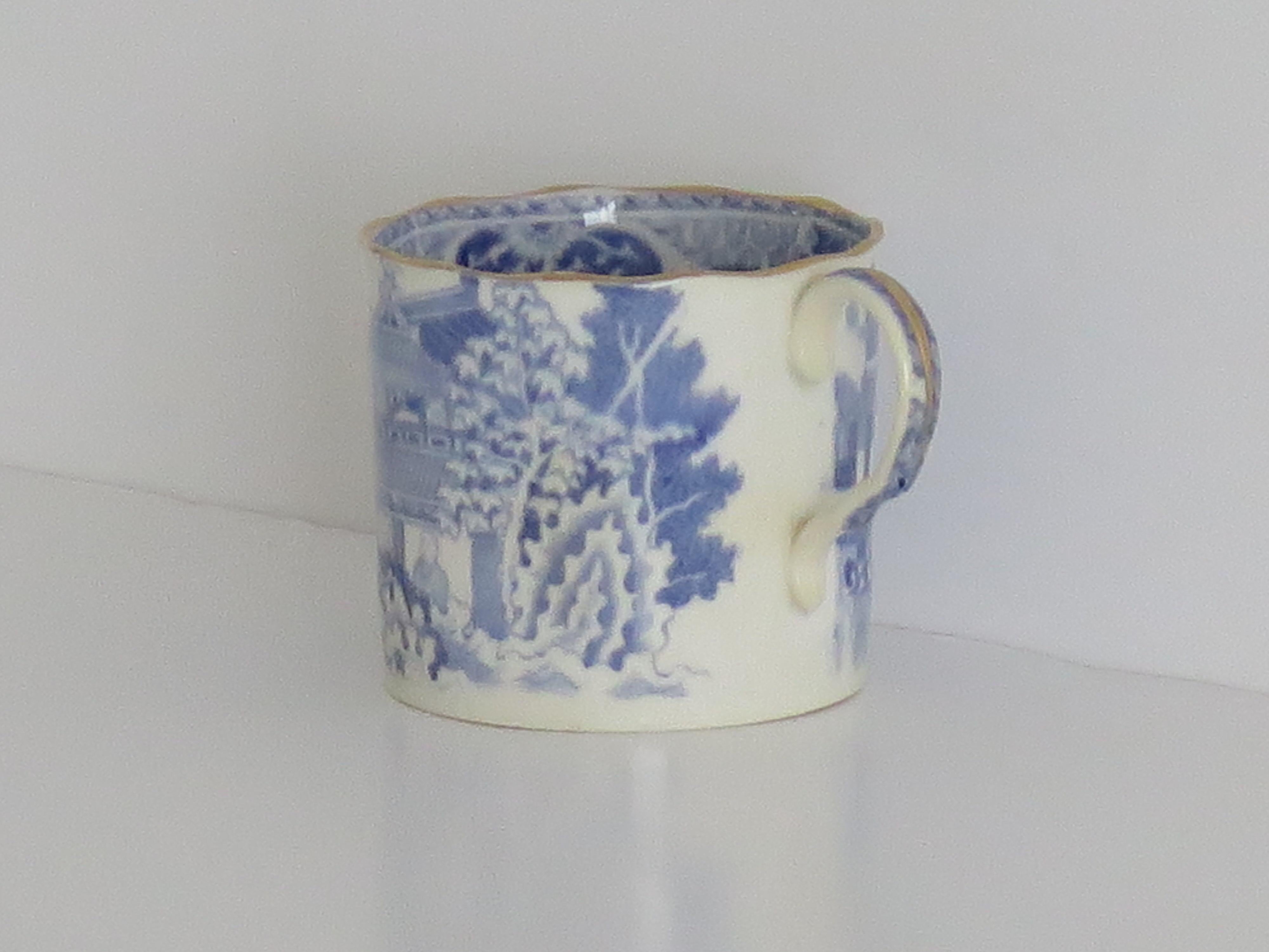 Miles Mason Coffee Can Porcelain Chinamen on Verandah Pattern, circa 1805 In Good Condition In Lincoln, Lincolnshire