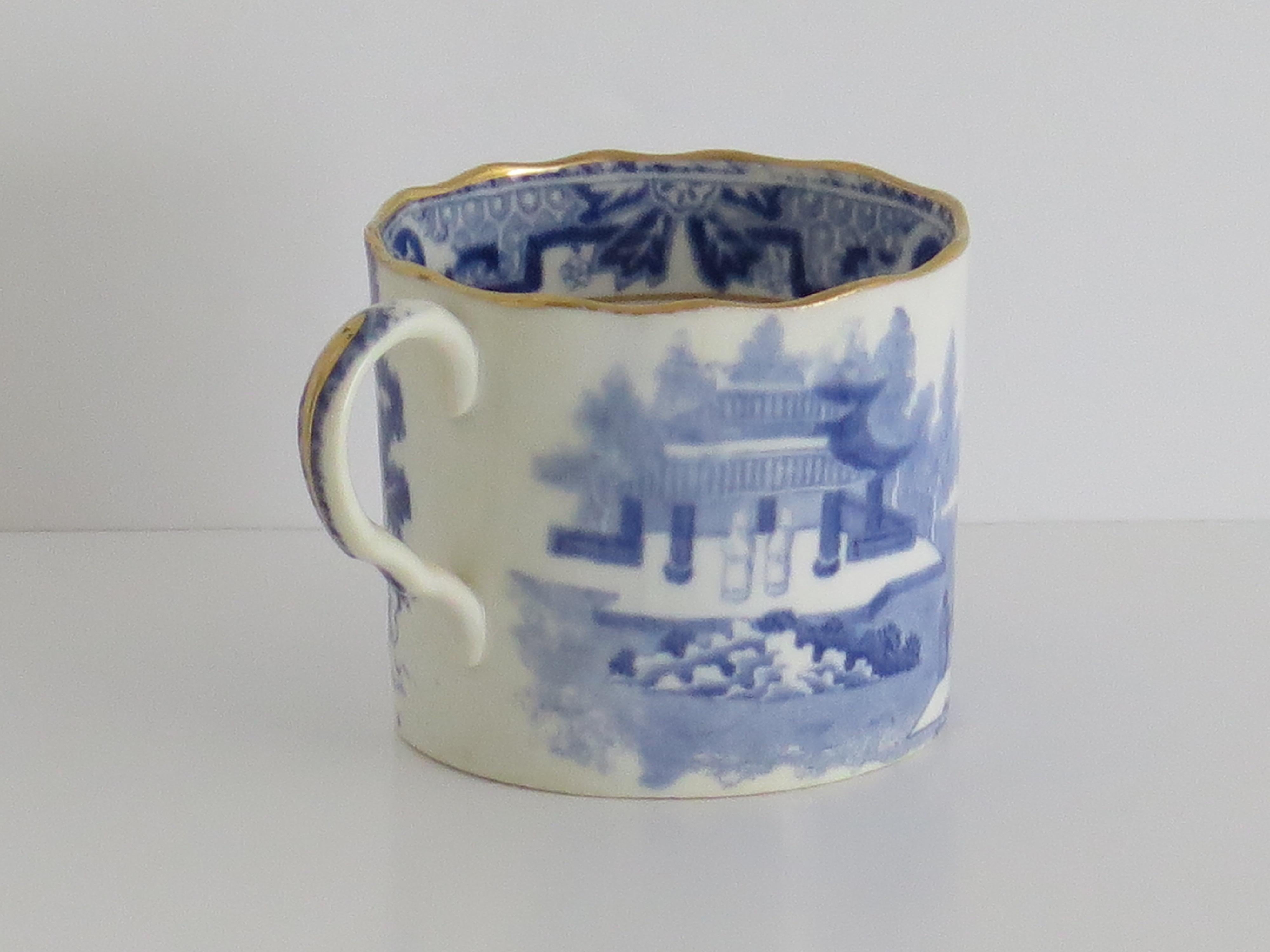 Miles Mason Coffee Can & Saucer Porcelain Chinamen on Verandah Pattern, Ca 1805 For Sale 3