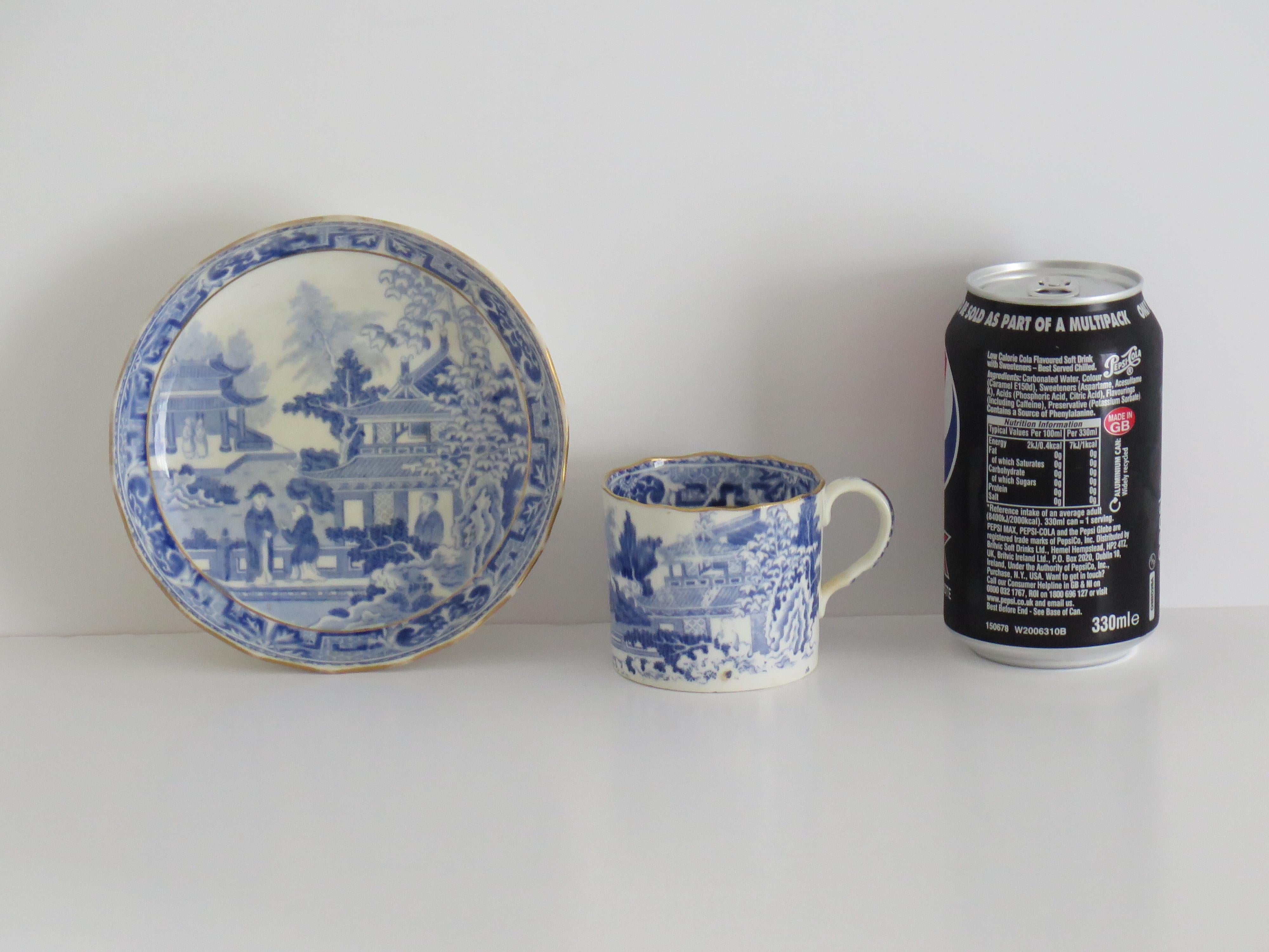 Miles Mason Coffee Can & Saucer Porcelain Chinamen on Verandah Pattern, Ca 1805 For Sale 11