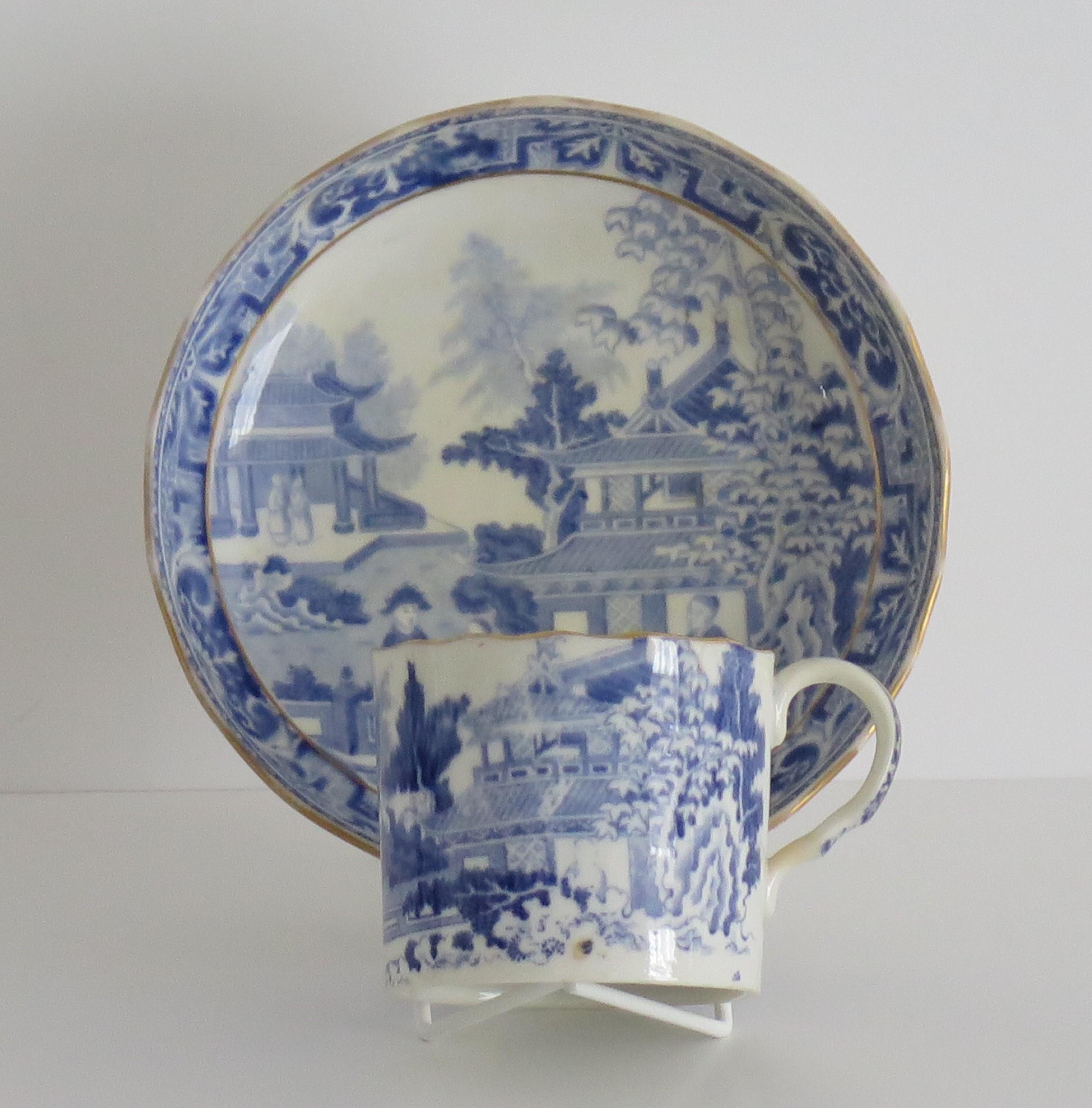 Chinoiserie Miles Mason Coffee Can & Saucer Porcelain Chinamen on Verandah Pattern, Ca 1805 For Sale