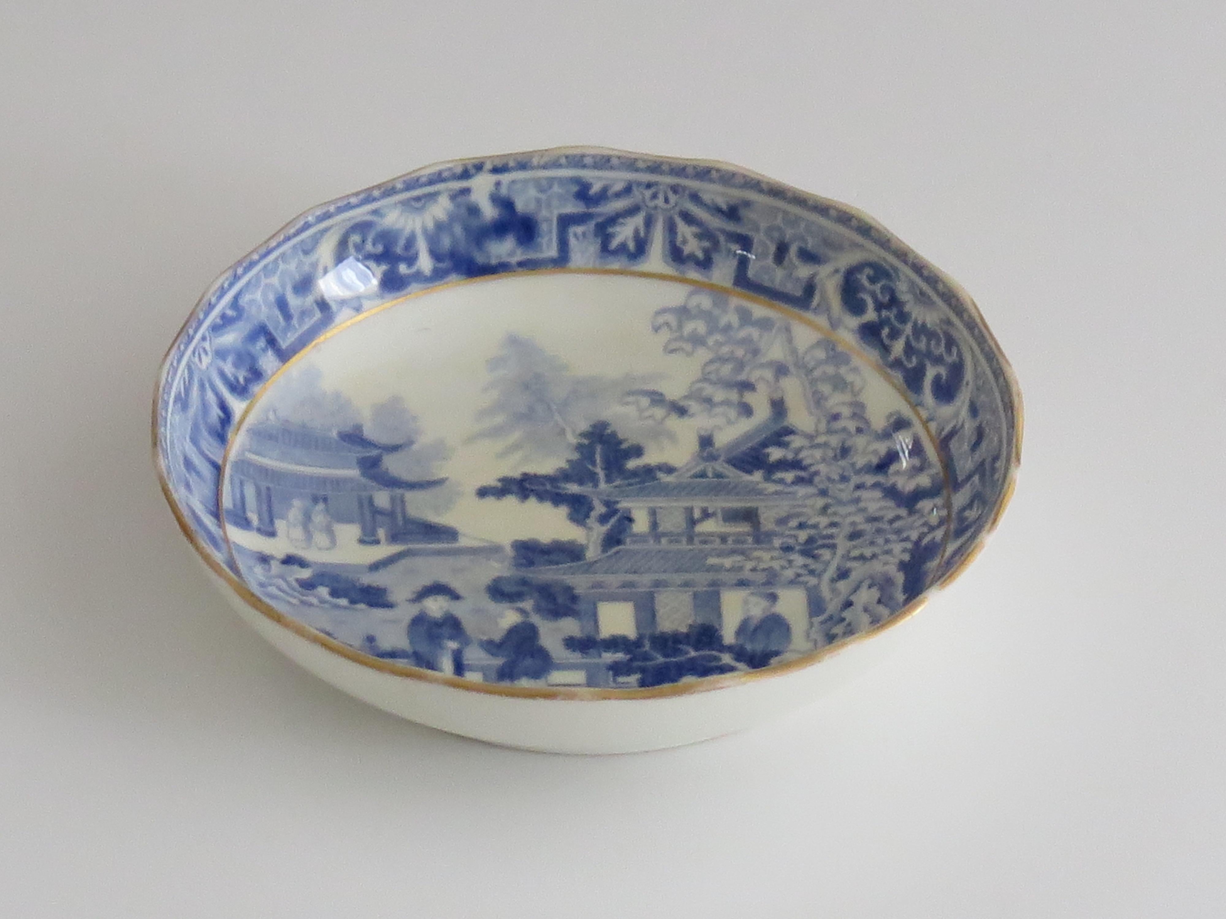 Miles Mason Coffee Can & Saucer Porcelain Chinamen on Verandah Pattern, Ca 1805 For Sale 1