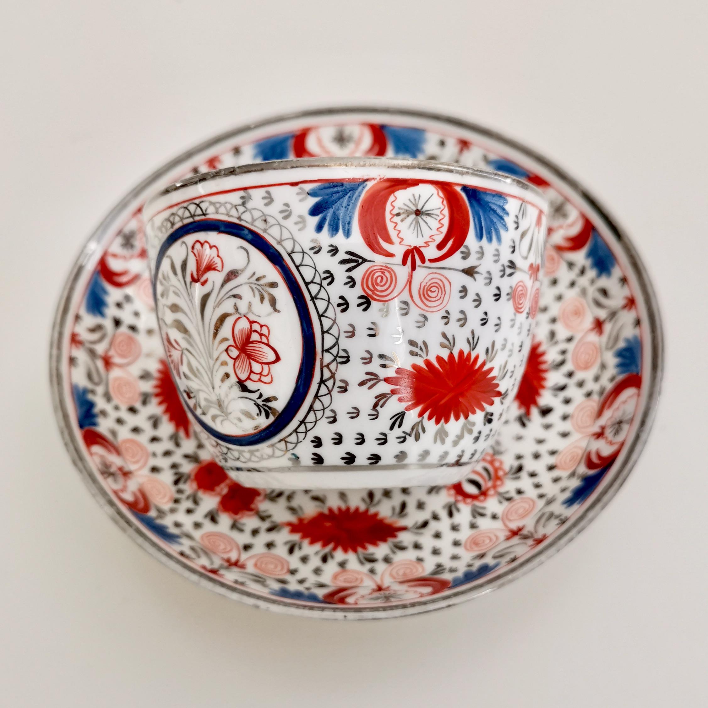 Miles Mason Pearlware Teacup, Red, Blue and Silver, Regency, circa 1810 In Good Condition In London, GB