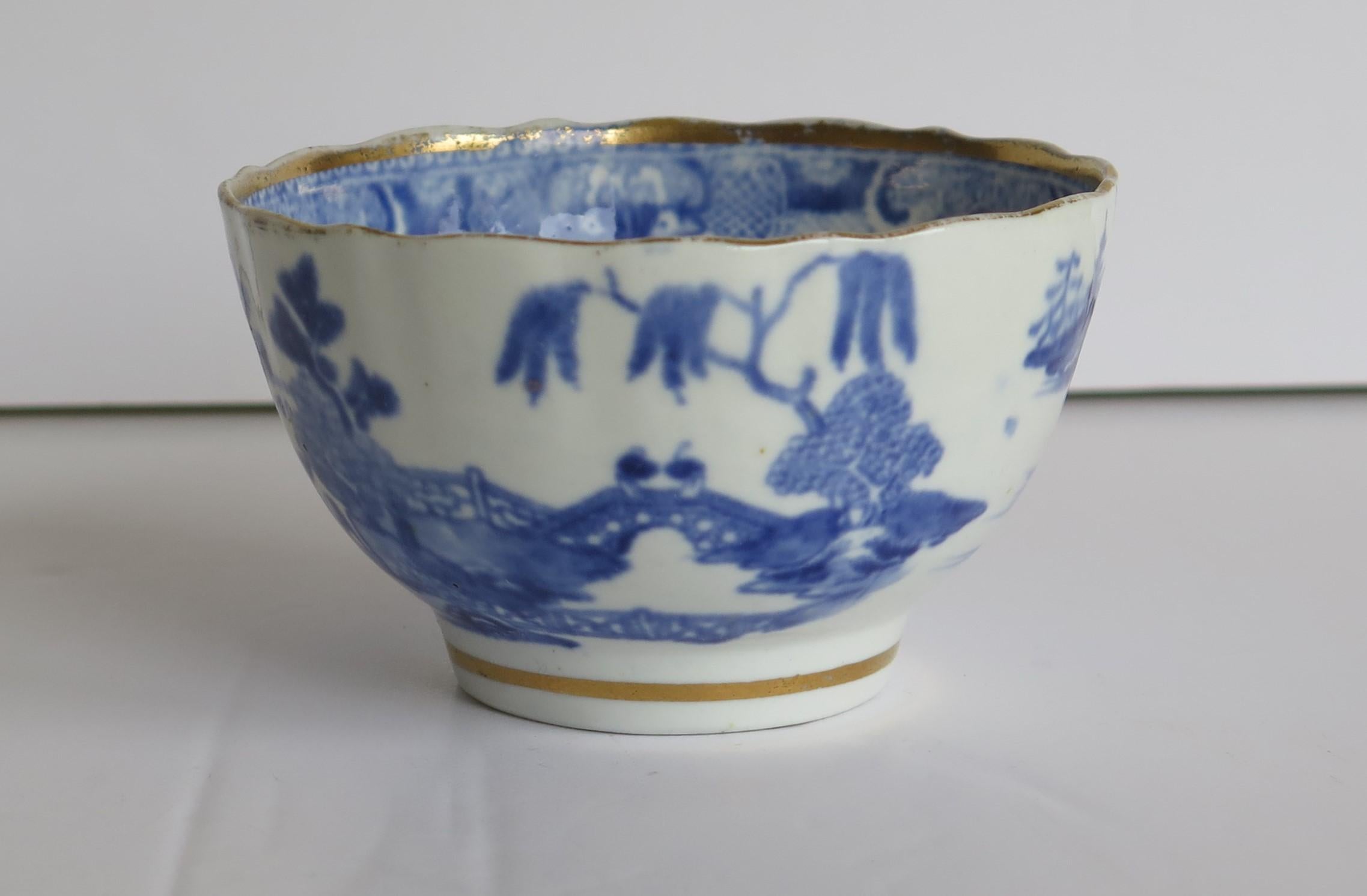 Miles Mason Porcelain Bowl Blue and White Pagoda Pattern, English, circa 1805 3