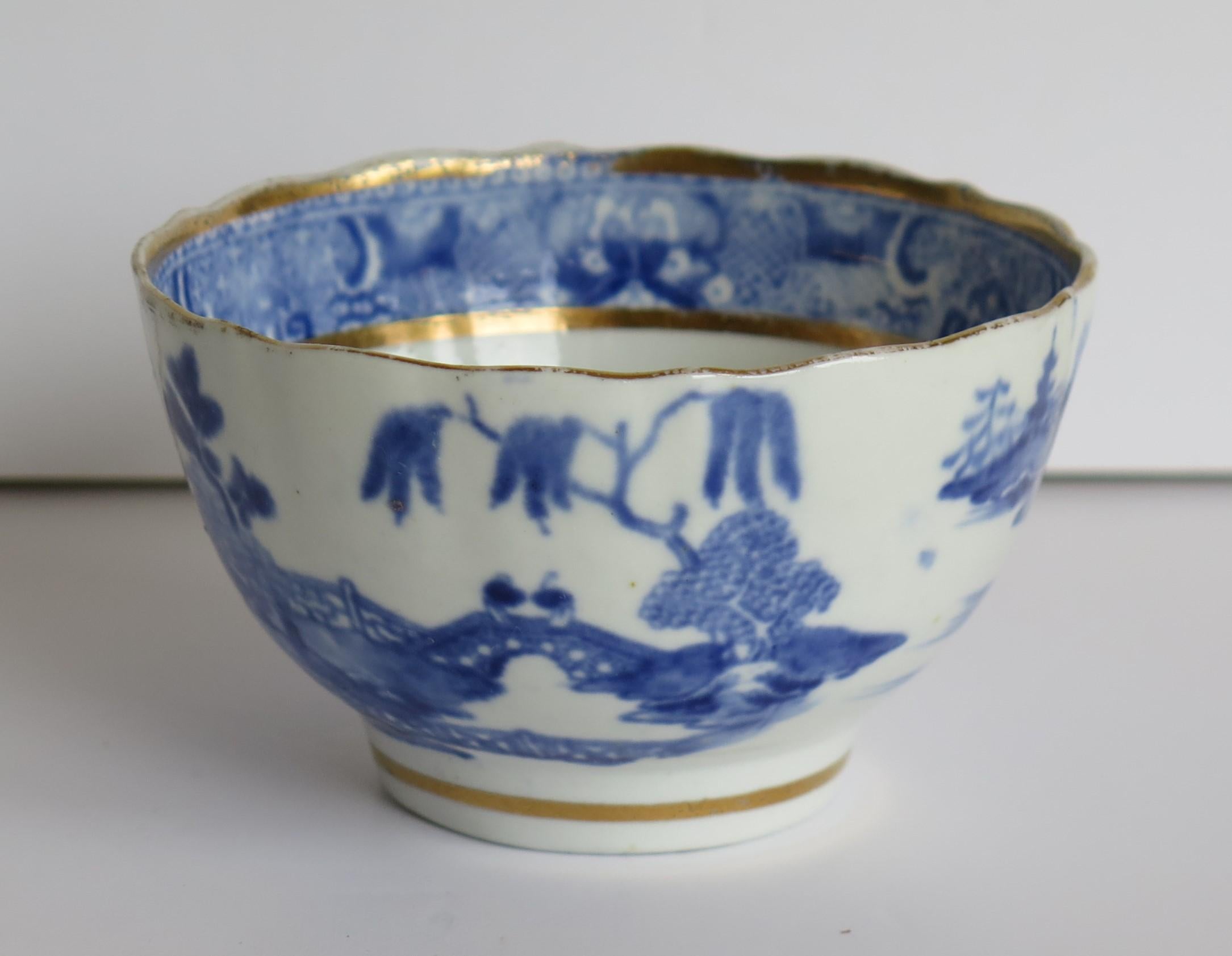 Miles Mason Porcelain Bowl Blue and White Pagoda Pattern, English, circa 1805 1