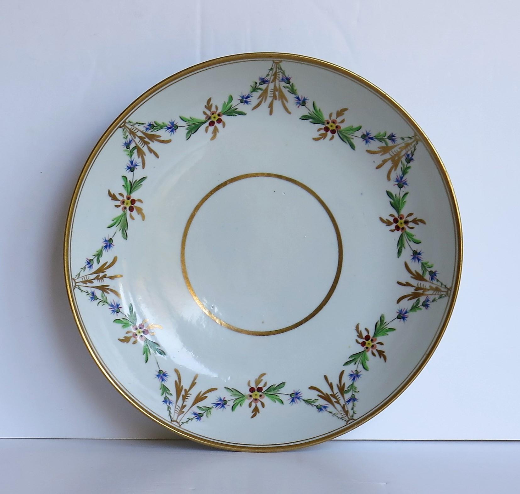 Hand-Painted Georgian Miles Mason Porcelain Deep Plate or Dish hand painted Ptn 153, Ca 1805 For Sale