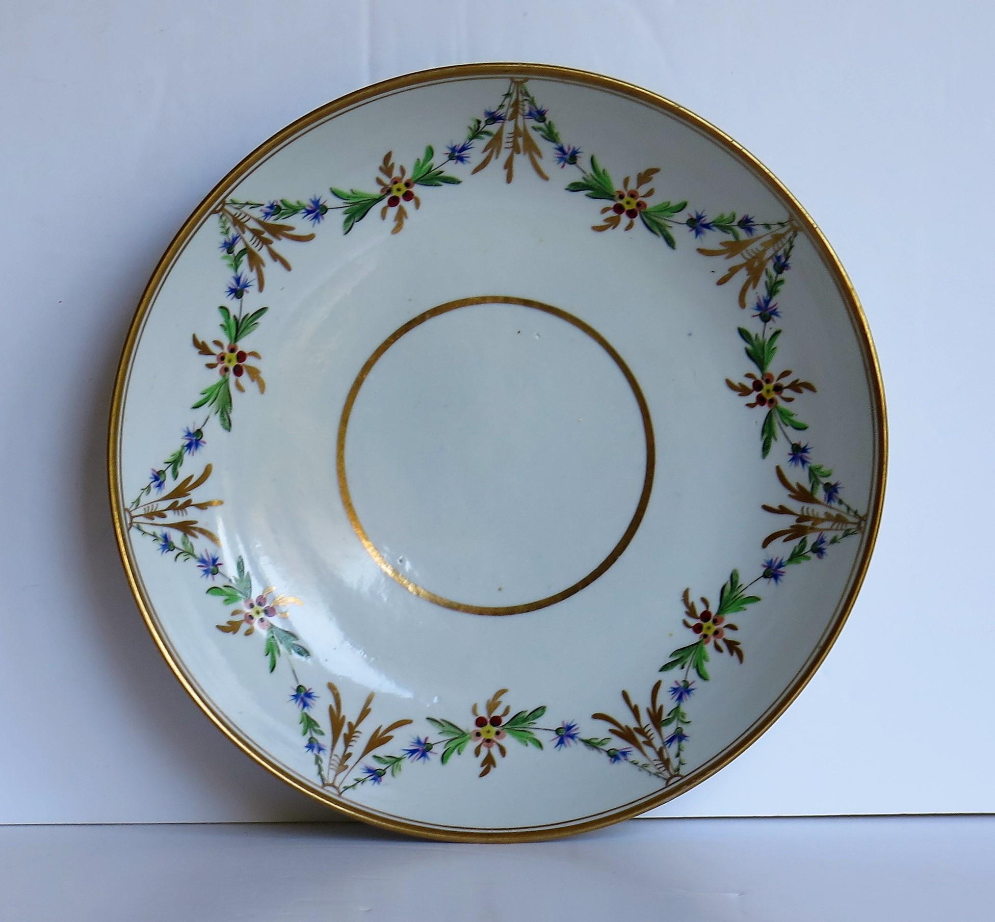 Georgian Miles Mason Porcelain Deep Plate or Dish hand painted Ptn 153, Ca 1805 In Good Condition For Sale In Lincoln, Lincolnshire