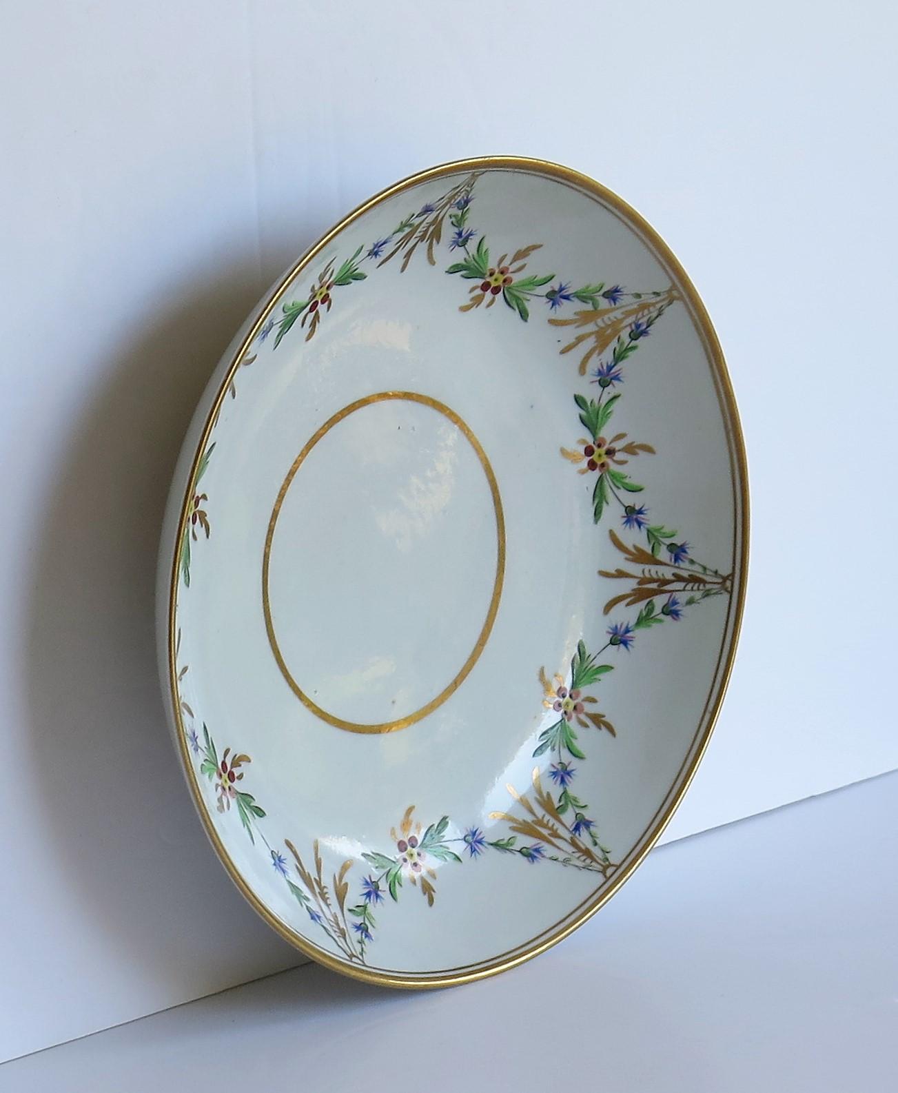 19th Century Georgian Miles Mason Porcelain Deep Plate or Dish hand painted Ptn 153, Ca 1805 For Sale