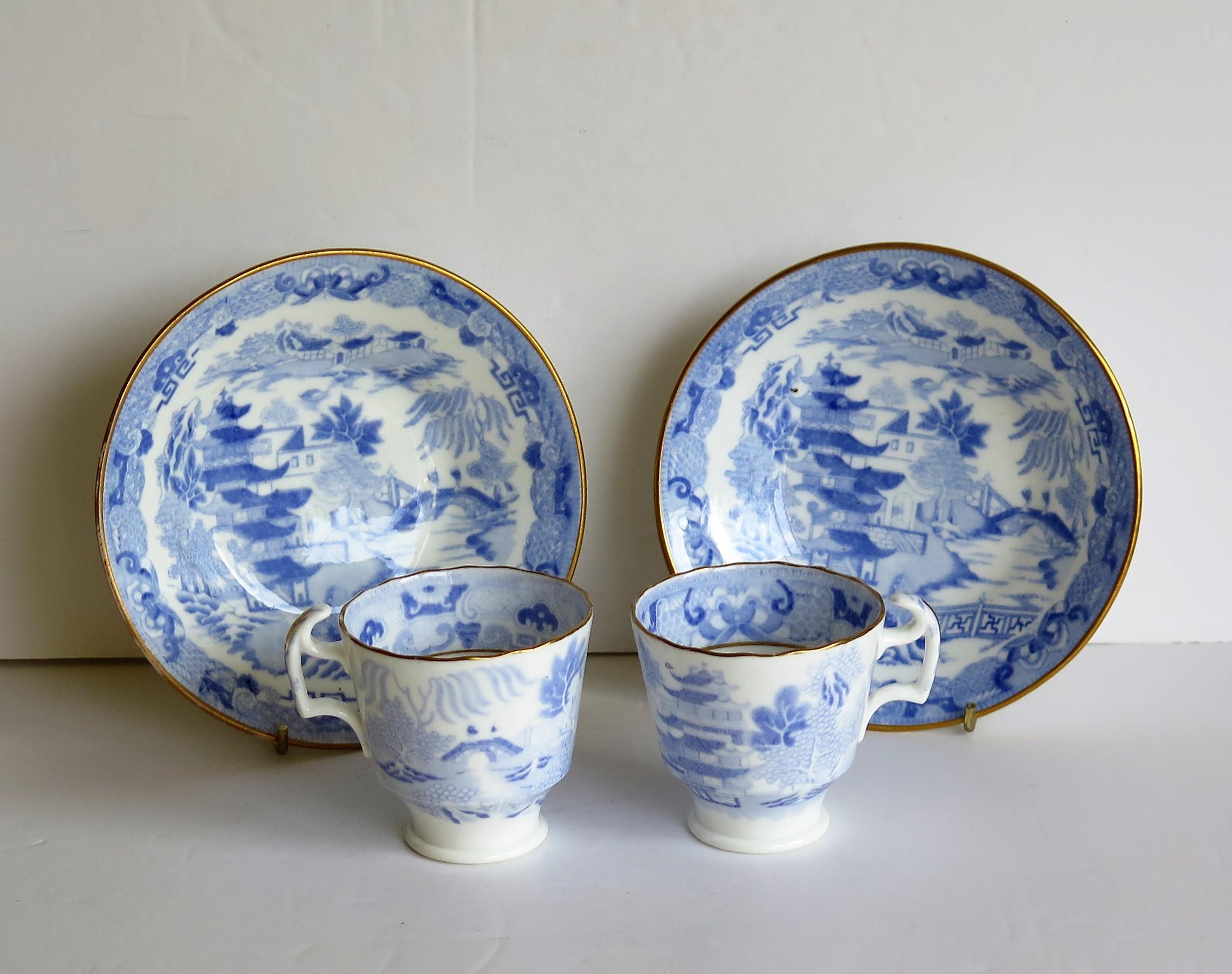 English Miles Mason Porcelain Pair of Cups & Saucers Blue Broseley Willow Ptn circa 1815