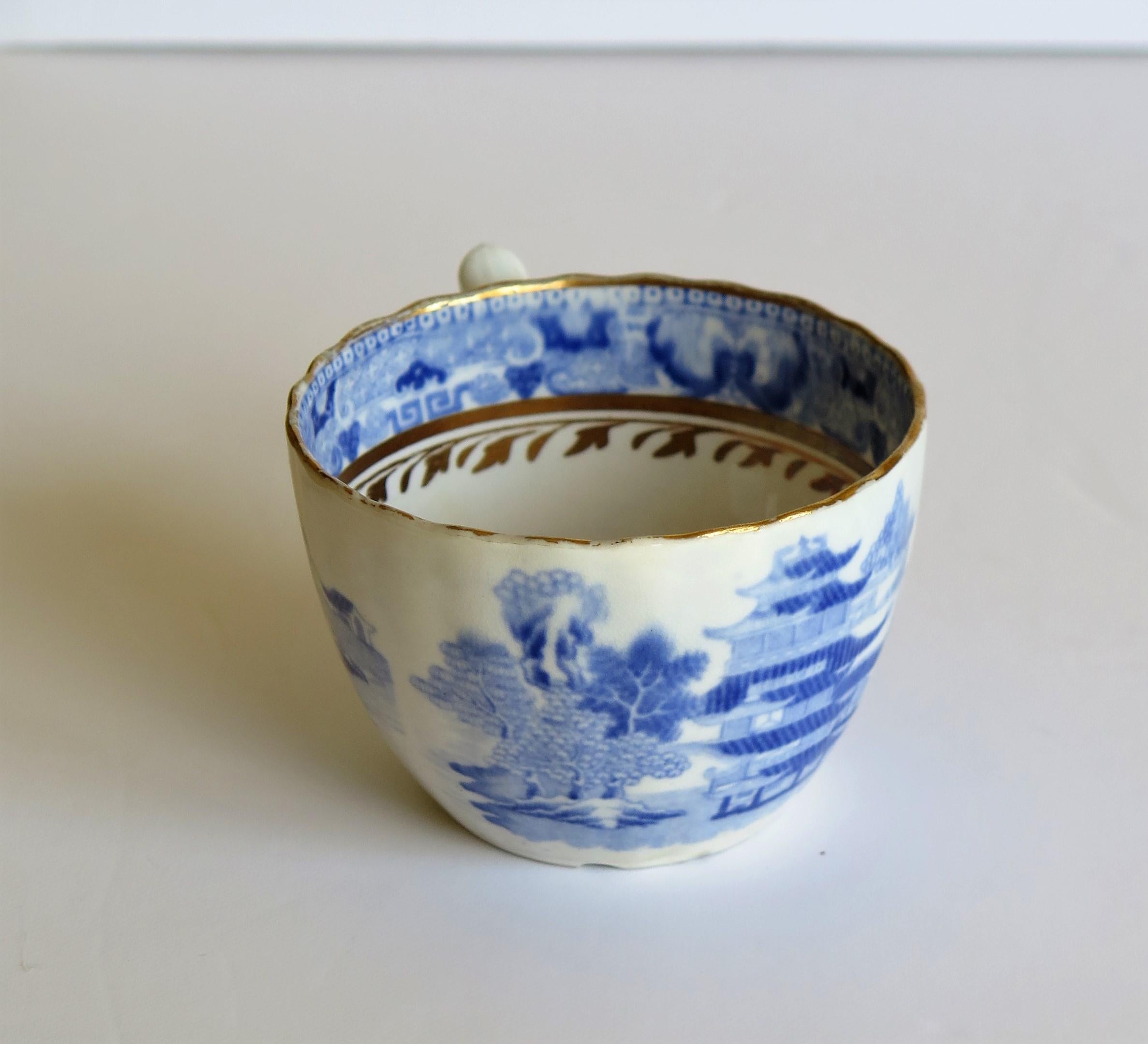 Miles Mason Porcelain Pair of Tea Cups Broseley Blue and White Pattern, Ca 1805 3