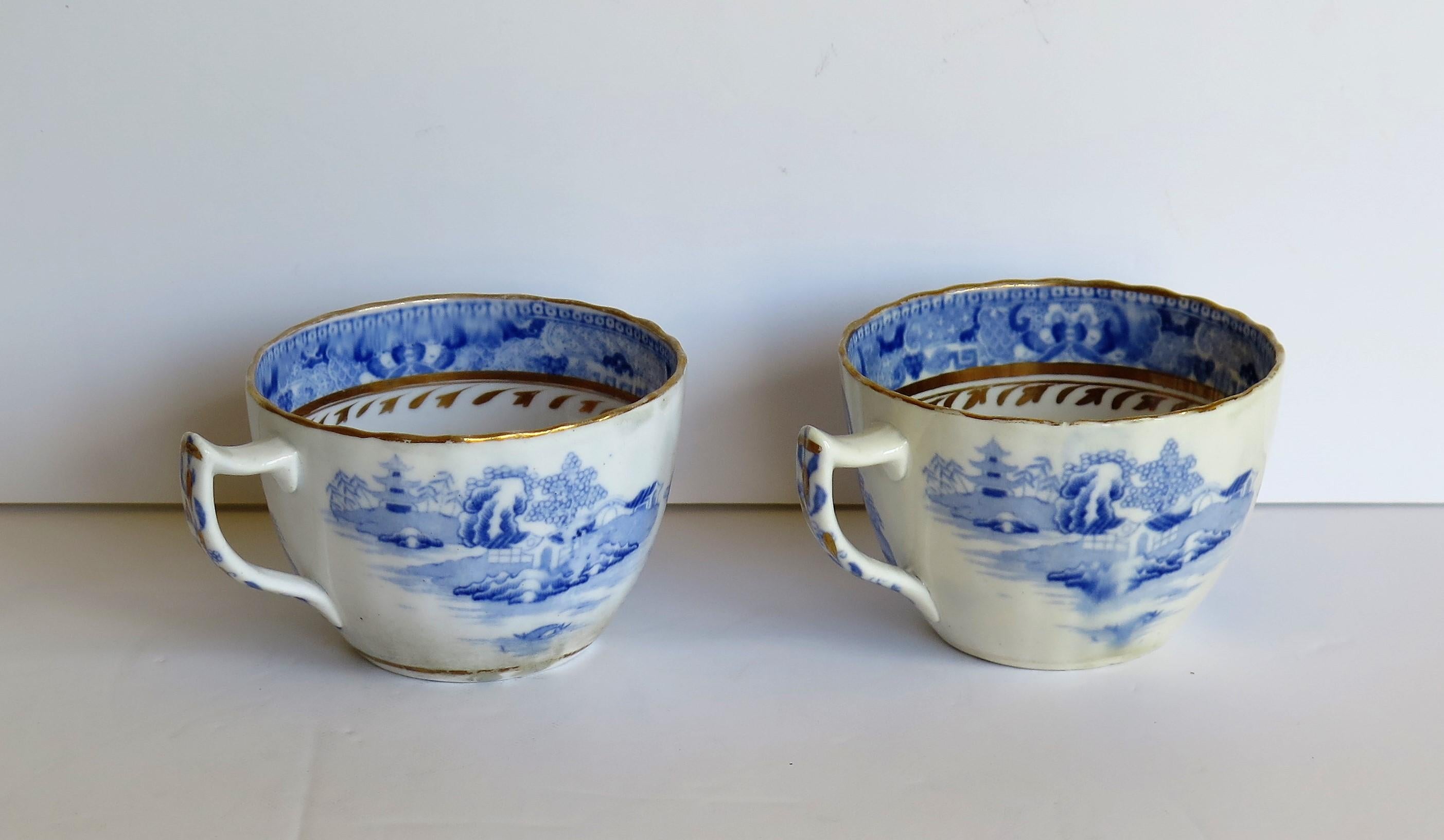 19th Century Miles Mason Porcelain Pair of Tea Cups Broseley Blue and White Pattern, Ca 1805