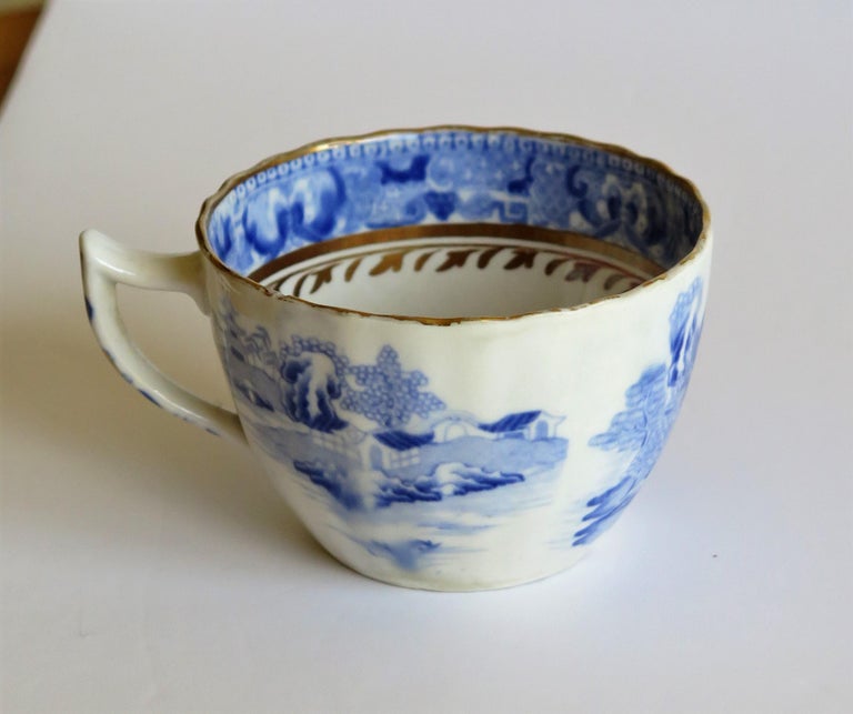 Miles Mason Porcelain Pair of Tea Cups Broseley Blue and White Pattern, Ca 1805 For Sale at 1stDibs
