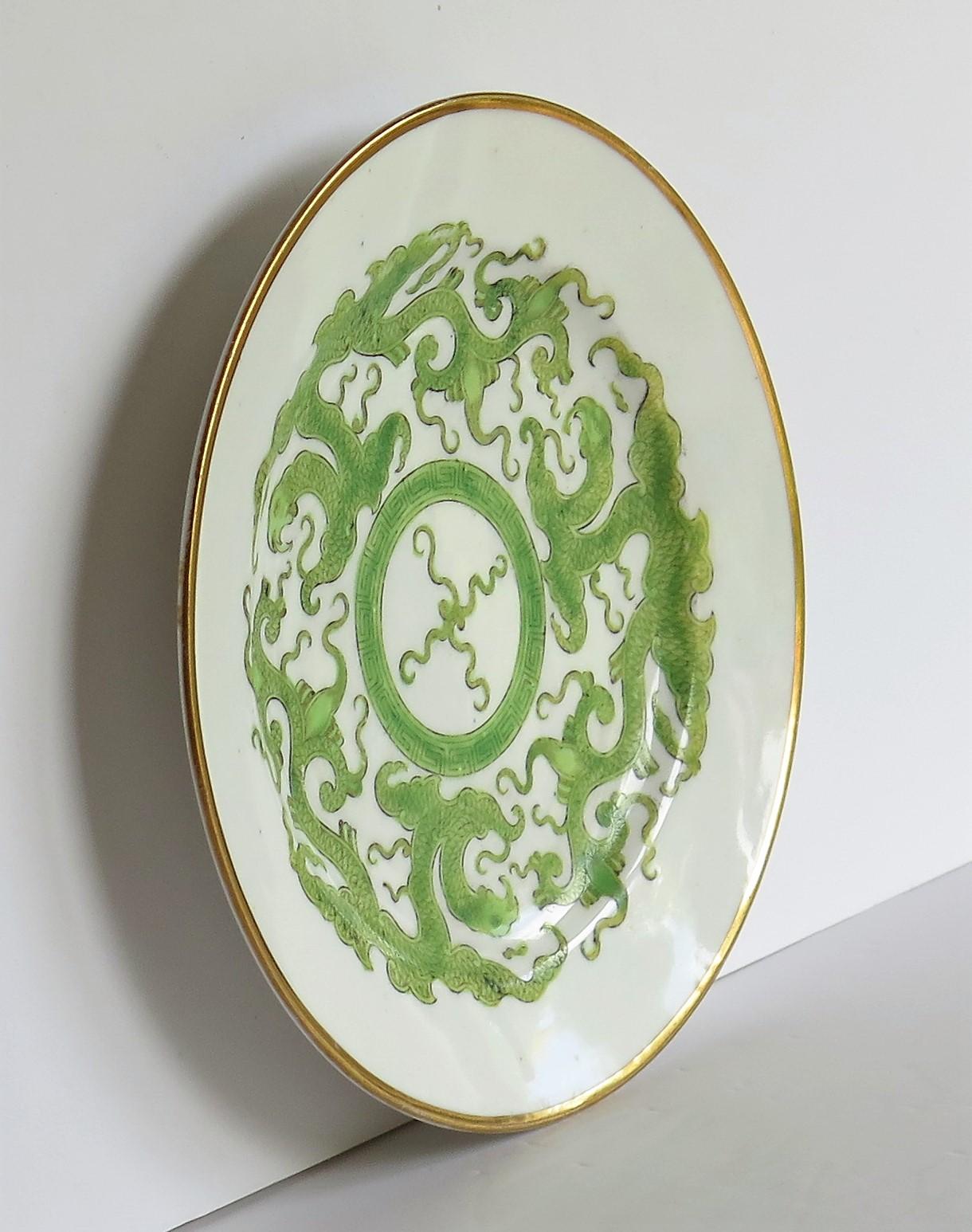 English Georgian Miles Mason Porcelain Plate in Green Chinese Dragon Pattern, circa 1808
