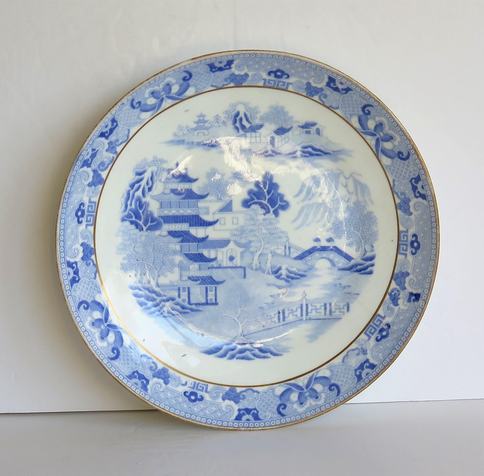 Glazed Miles Mason Porcelain Plate or Dish Blue & White Gilded Broseley Ptn, circa 1810