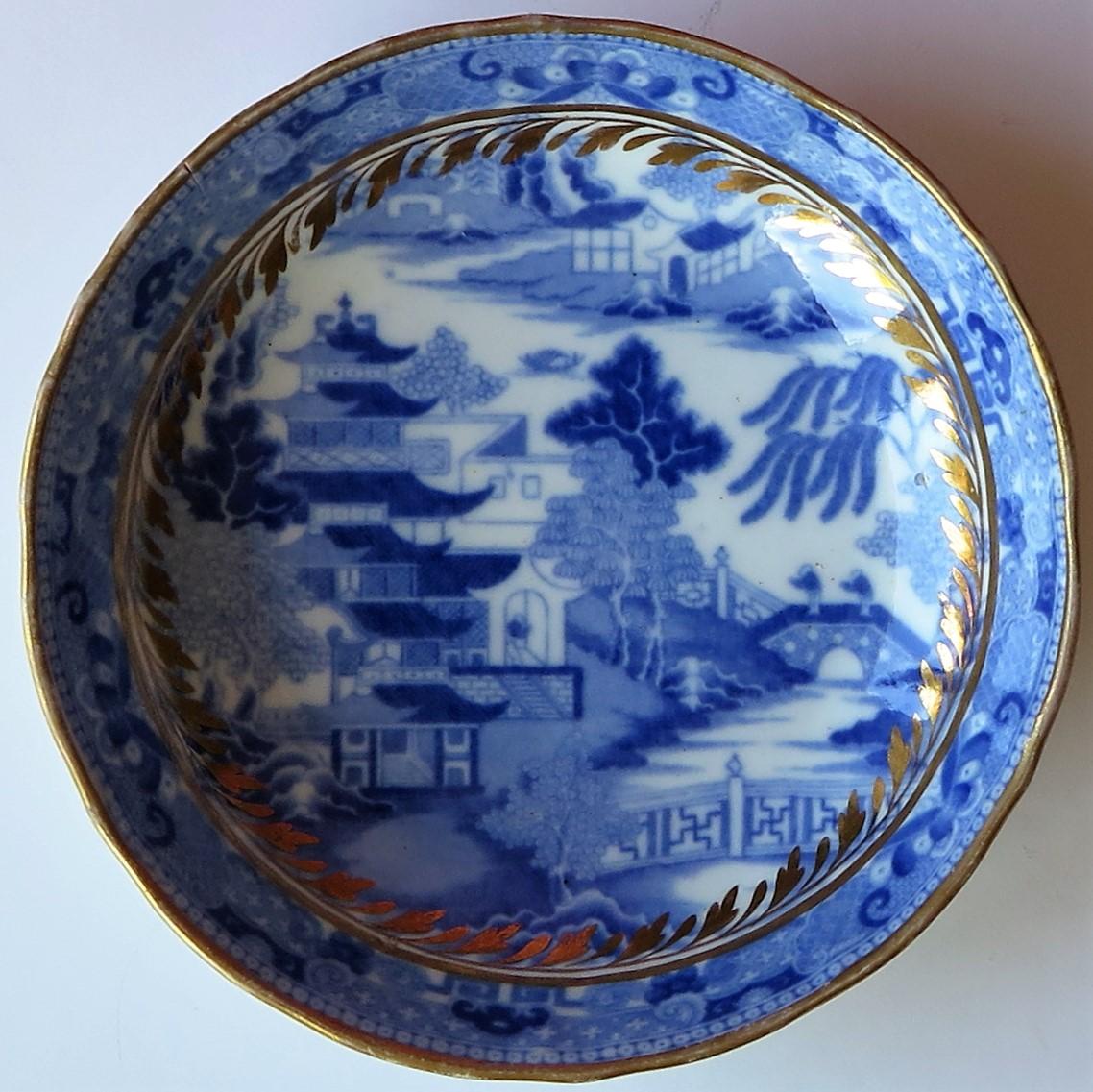 English Miles Mason Porcelain Saucer Dish Blue and White Gilded Broseley Pattern Ca 1805