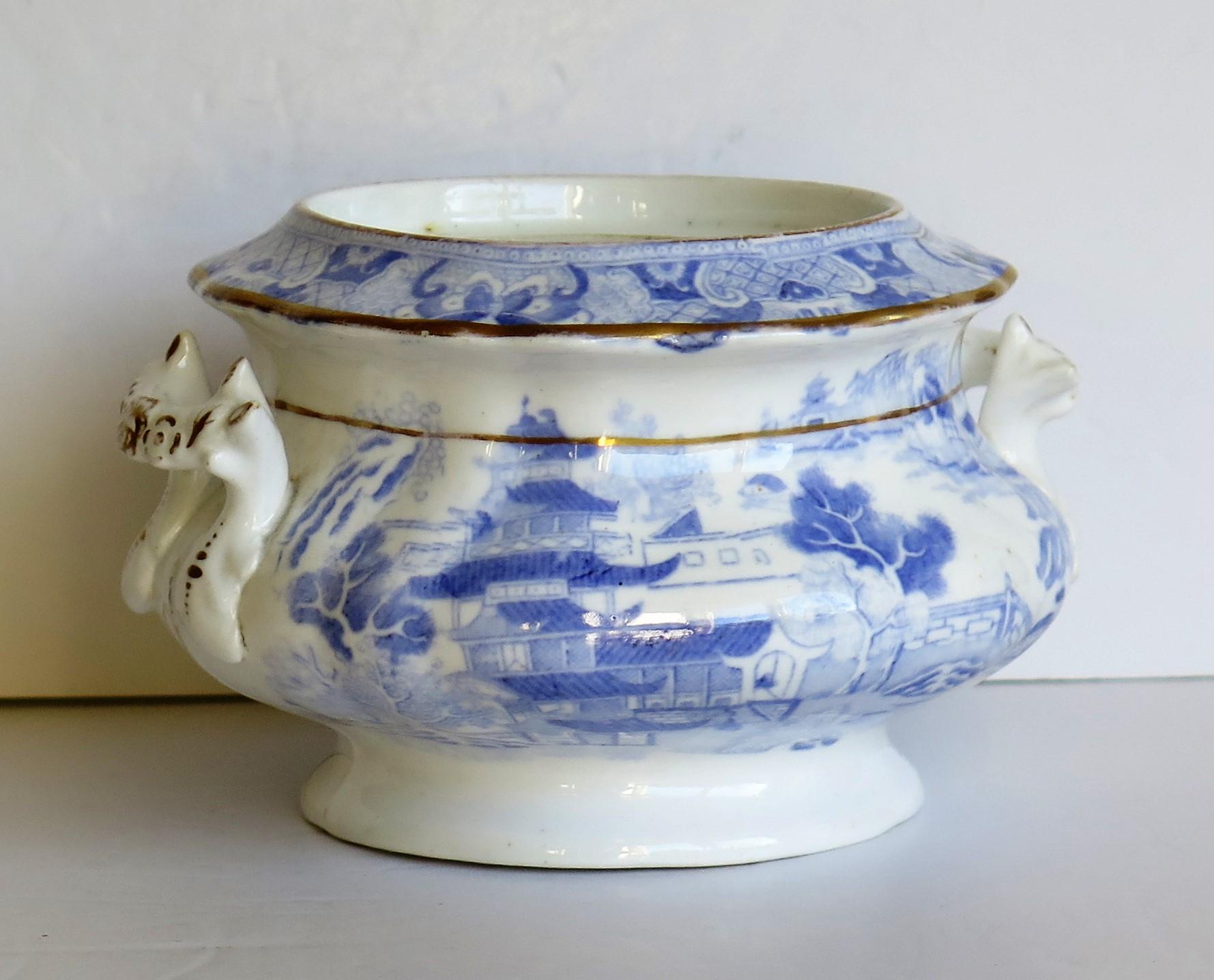 19th Century Miles Mason Porcelain Sucrier Blue and White Broseley Willow Pattern, circa 1810 For Sale