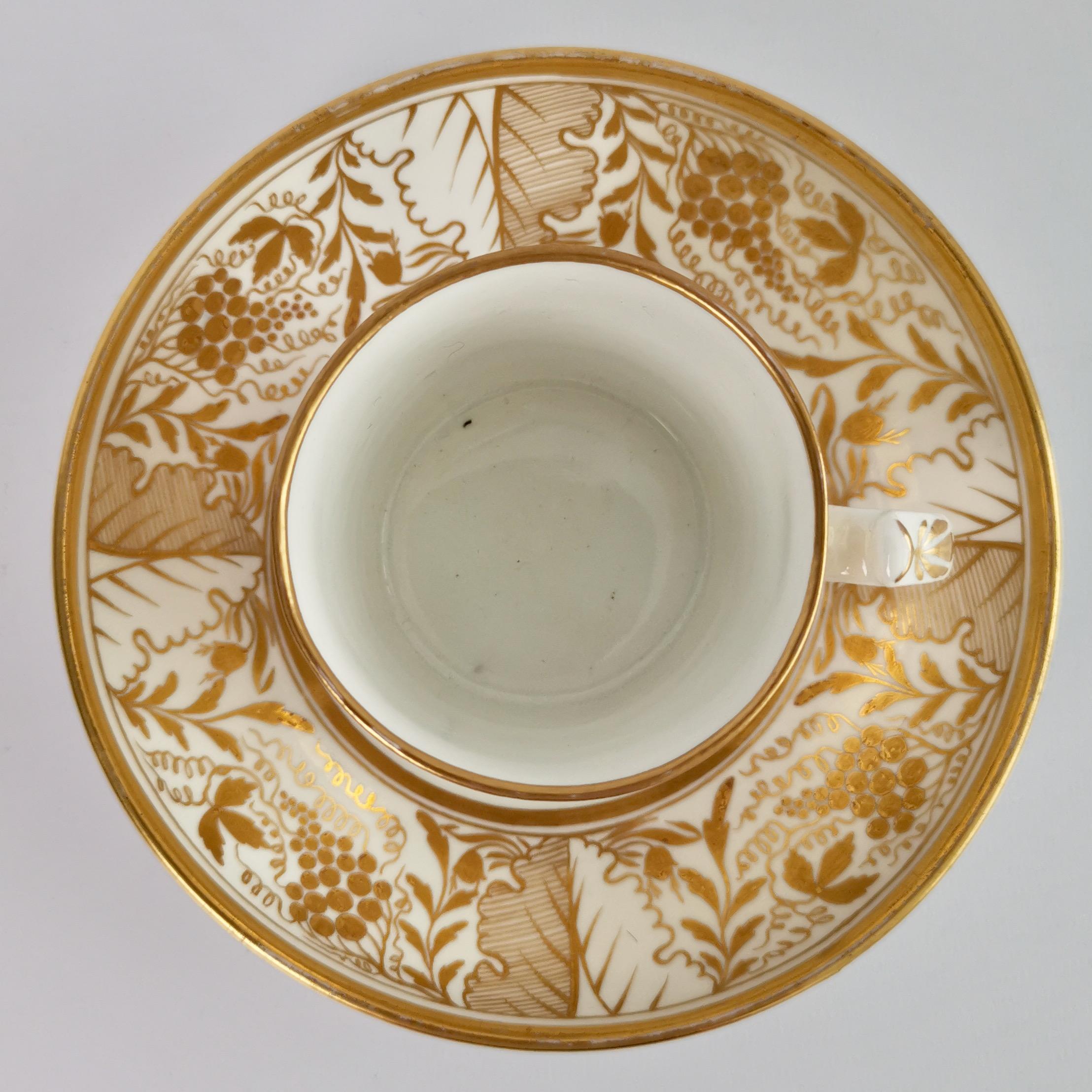 Miles Mason Porcelain Teacup Quartet, Gilt Regency Acanthus Pattern, ca 1810 5