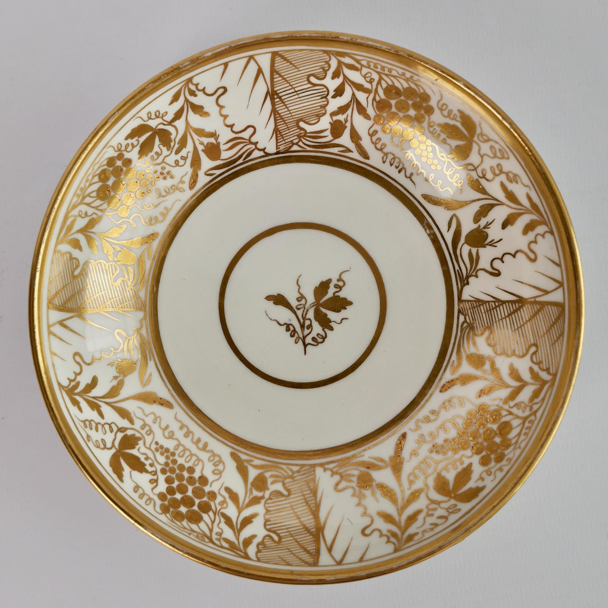 Miles Mason Porcelain Teacup Quartet, Gilt Regency Acanthus Pattern, ca 1810 1